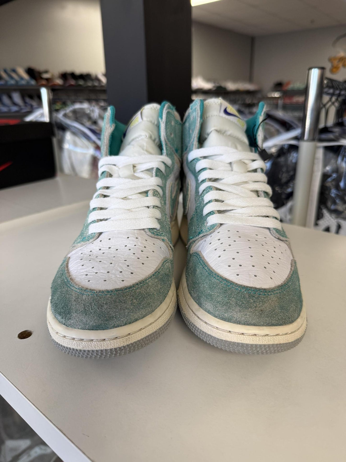 Jordan 1 "Turbo Green" Used Size 7Y/8.5W