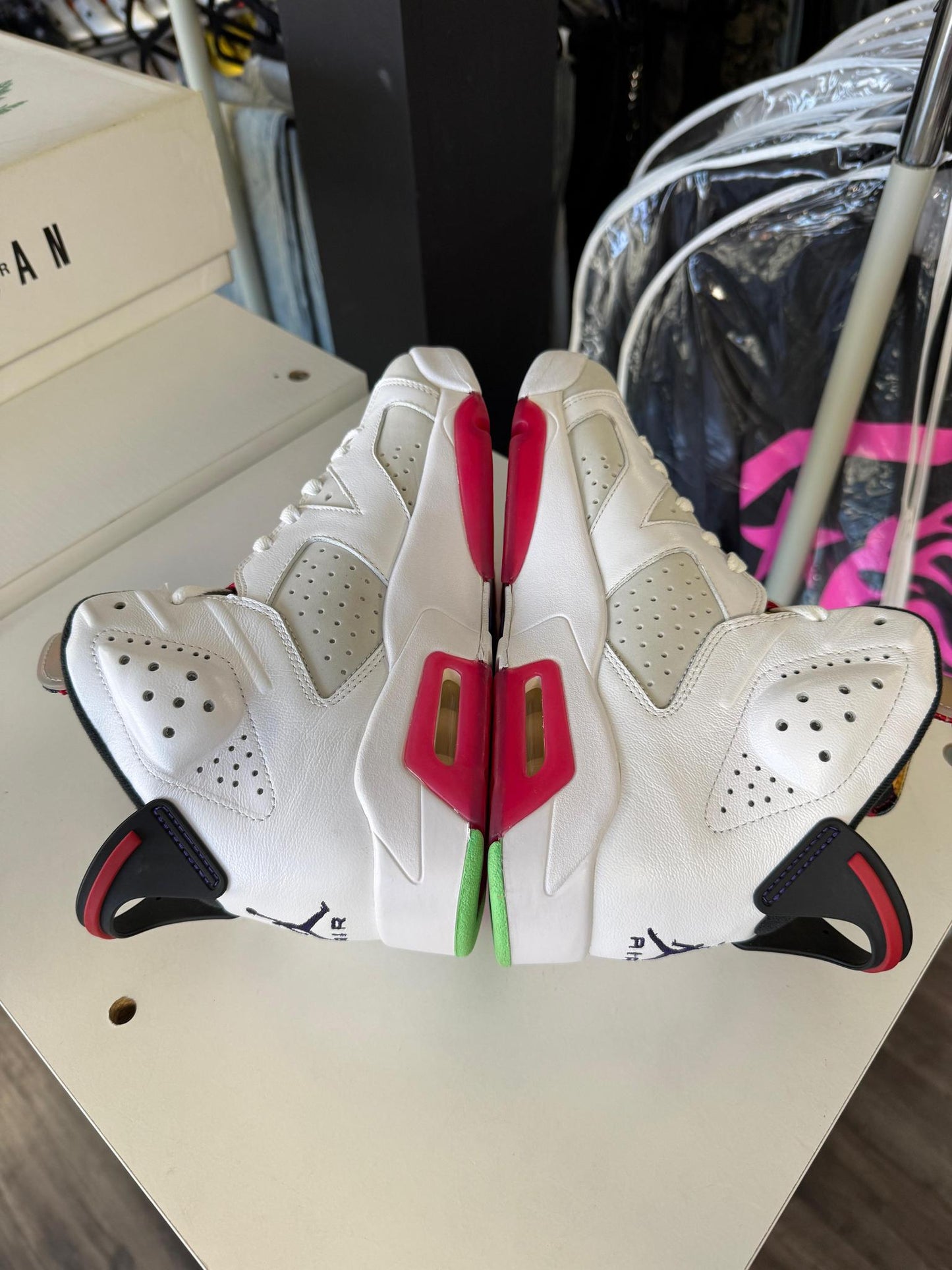 Jordan 6 "Hare" Used Size 8