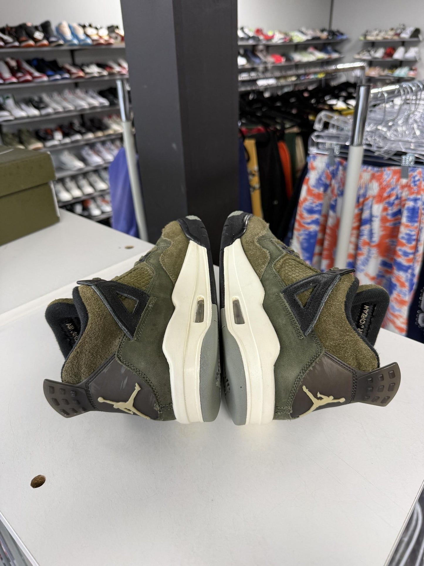 Jordan 4 Craft Olive Used Size 6Y/7.5W
