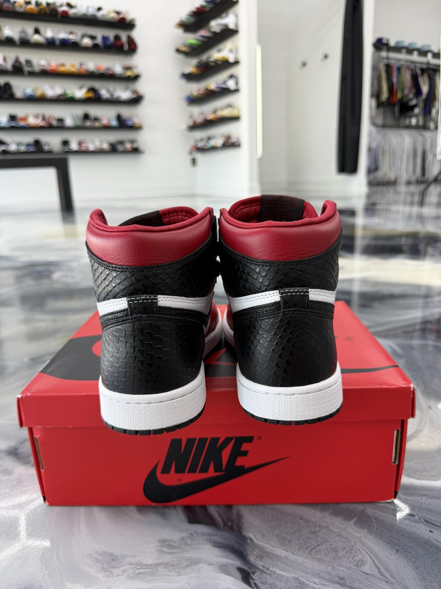 Jordan 1 Chicago Snakeskin Used Size 6Y/7.5W