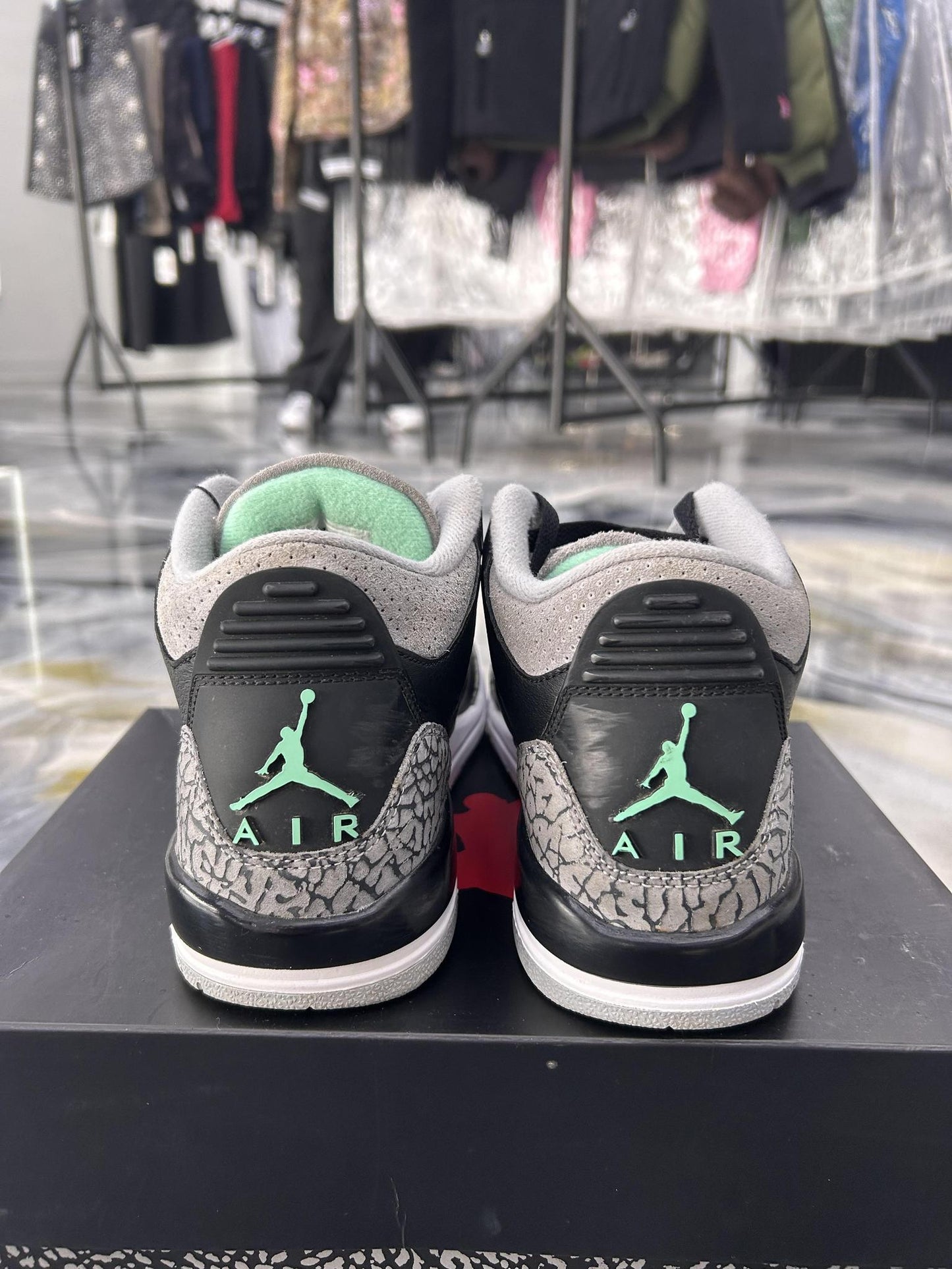 Jordan 3 "Green Glow" Used Size 7Y/8.5W