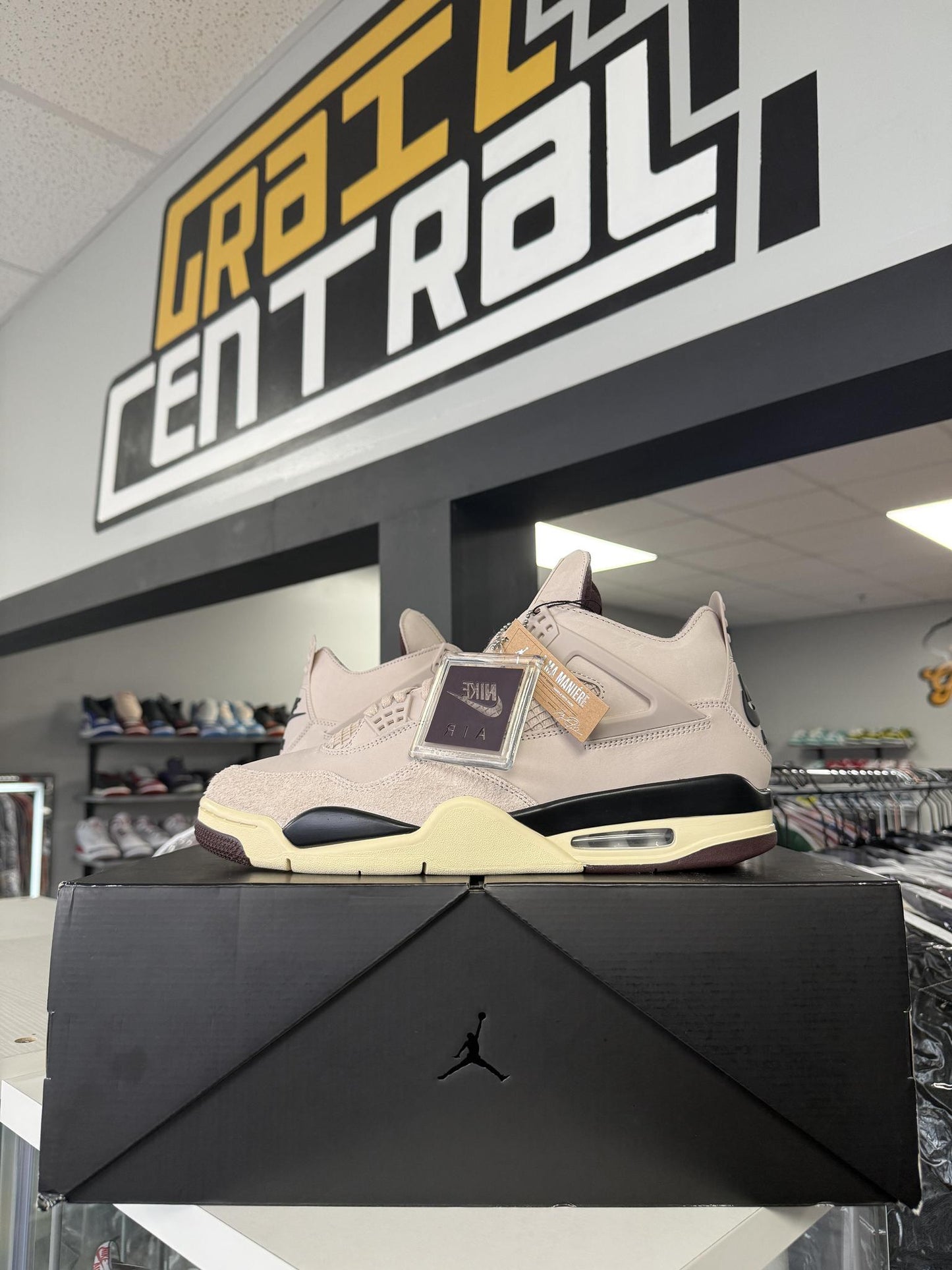 Jordan 4 x A Ma Maniere "While You Were Sleeping" Used Size 13