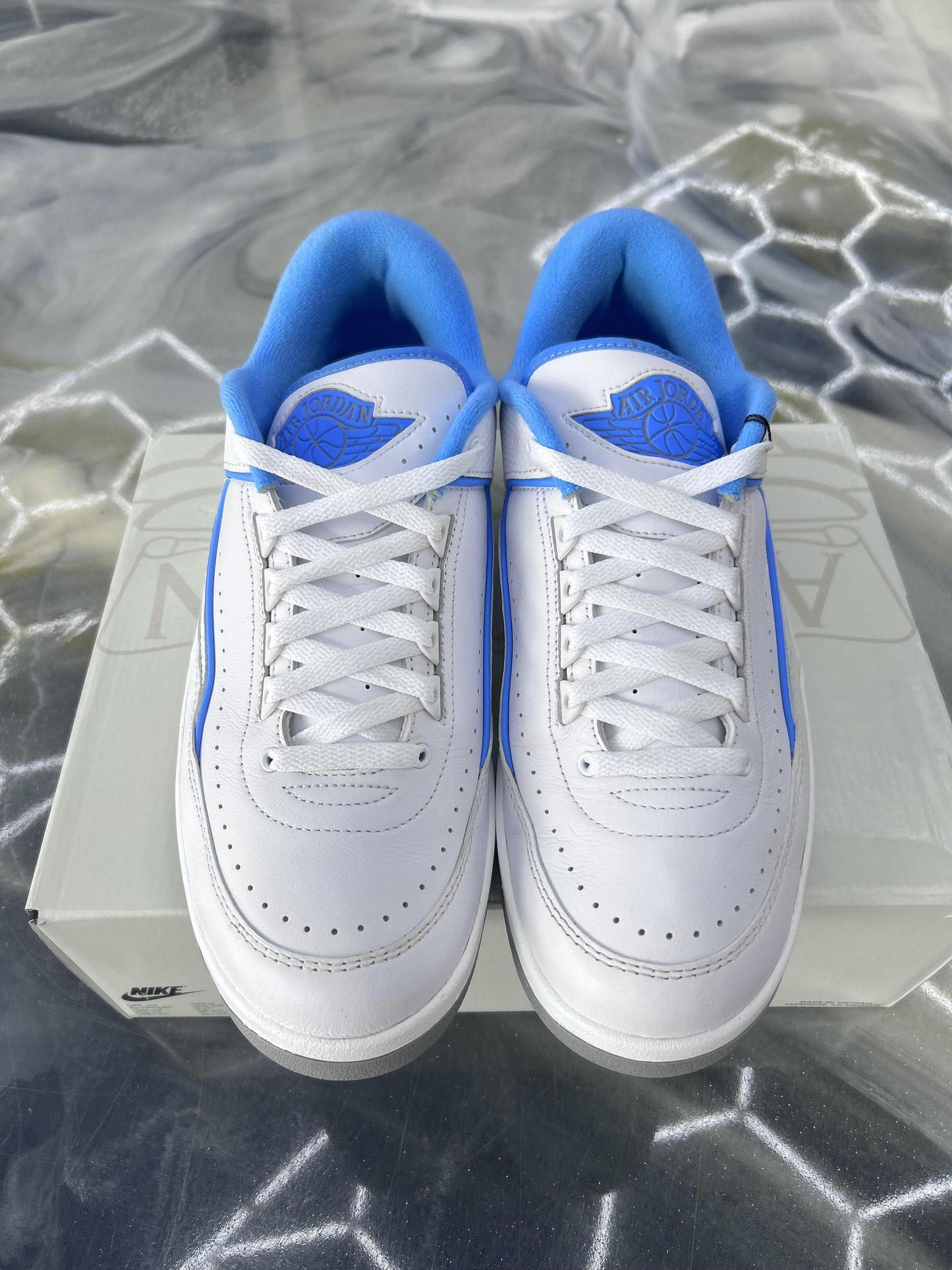 Jordan 2 Low "University Blue" Used Size 11