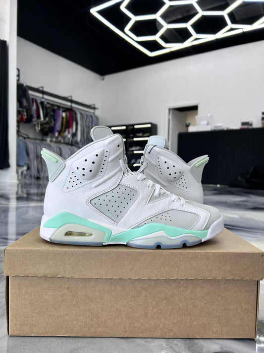 Jordan 6 "Mint Foam" Used Size 8.5M/10W