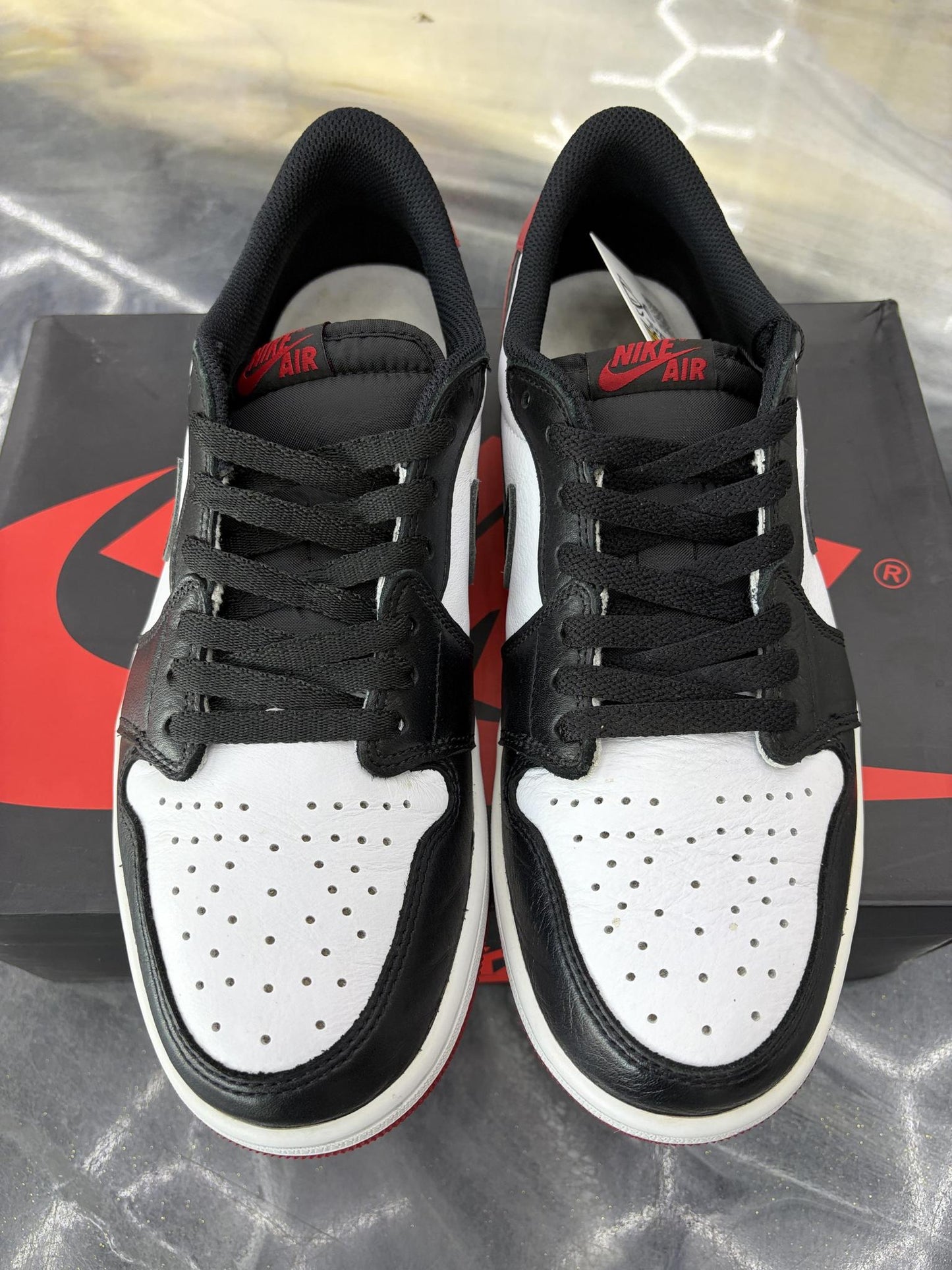 Jordan 1 Low "Black Toe" Used