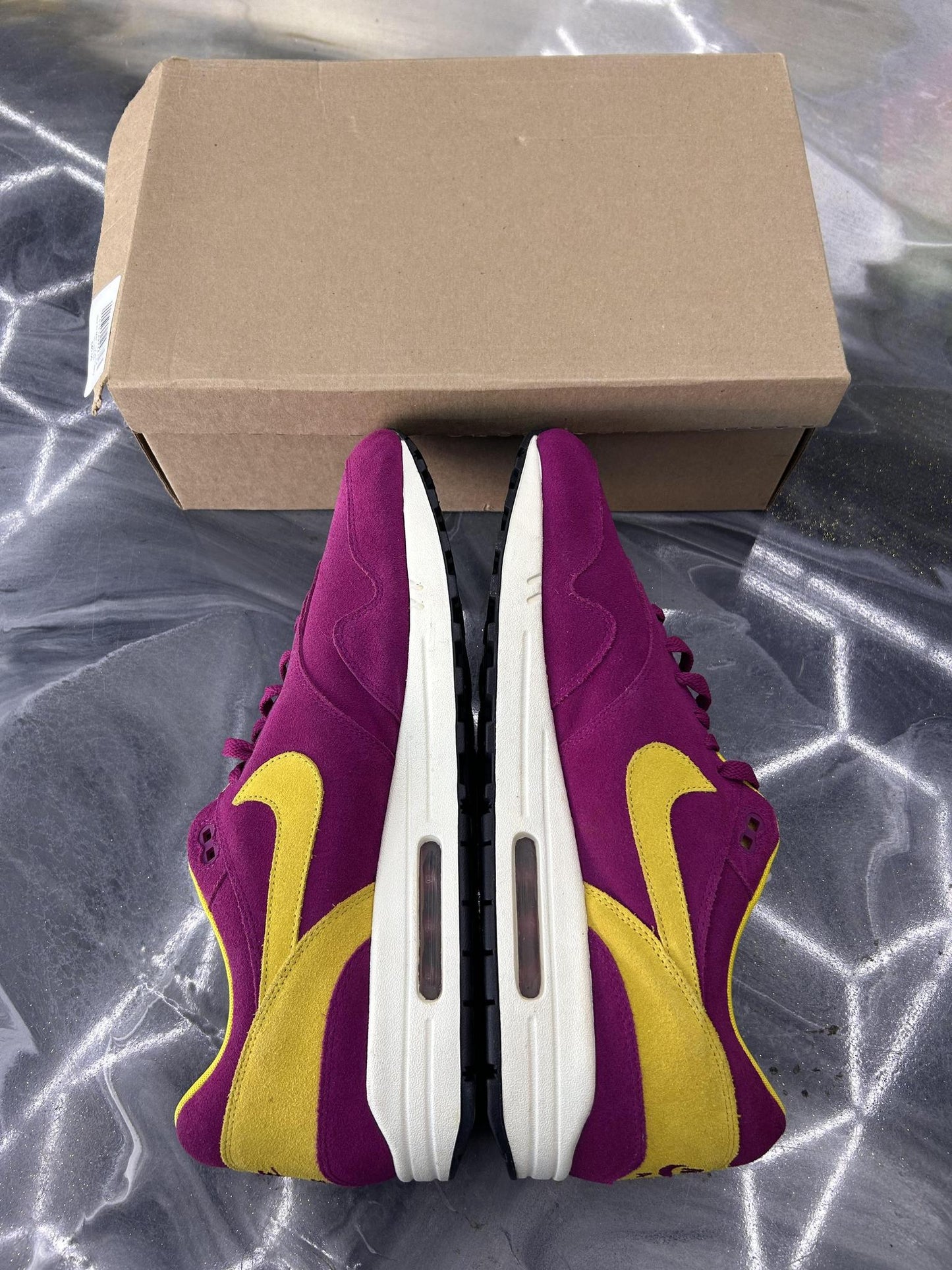 Nike Air Max 1 "Dynamic Berry" Used Size 15