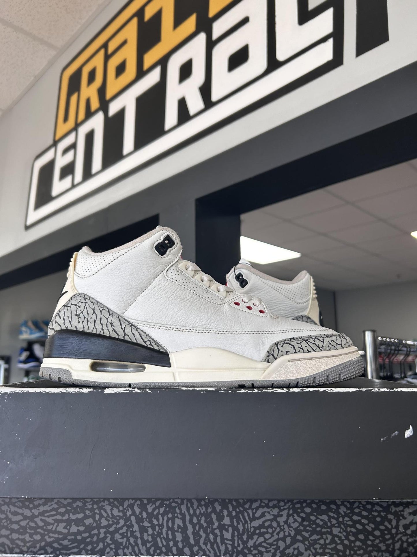 Jordan 3 "White Cement Reimagined" Used Size 9