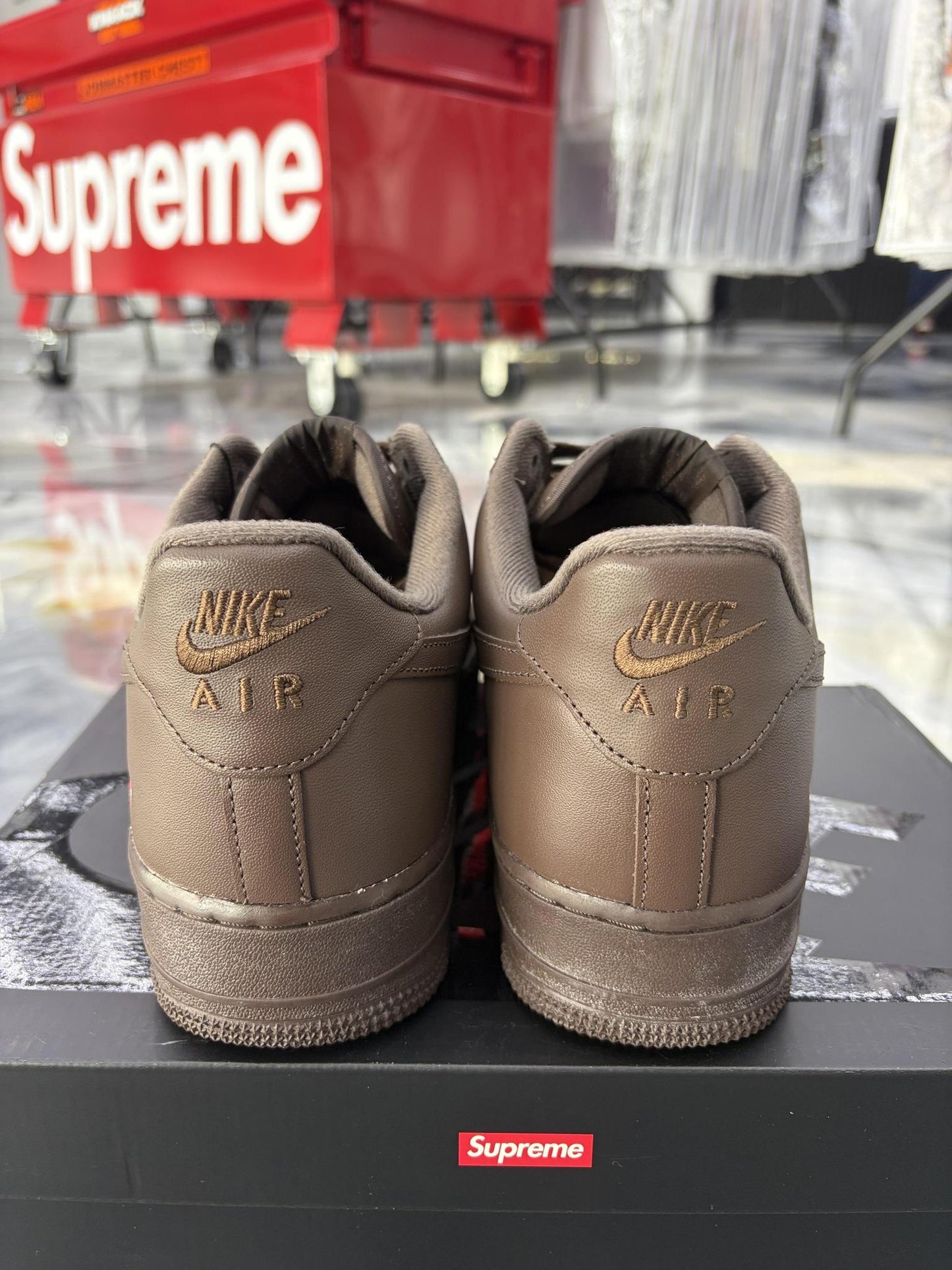Nike Air Force One Low Supreme "Brown" Used Size 11
