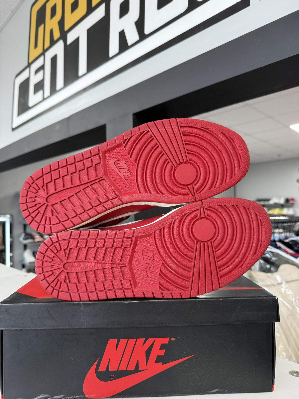 Jordan 1 "Gym Red (2014)" Used Size 9.5