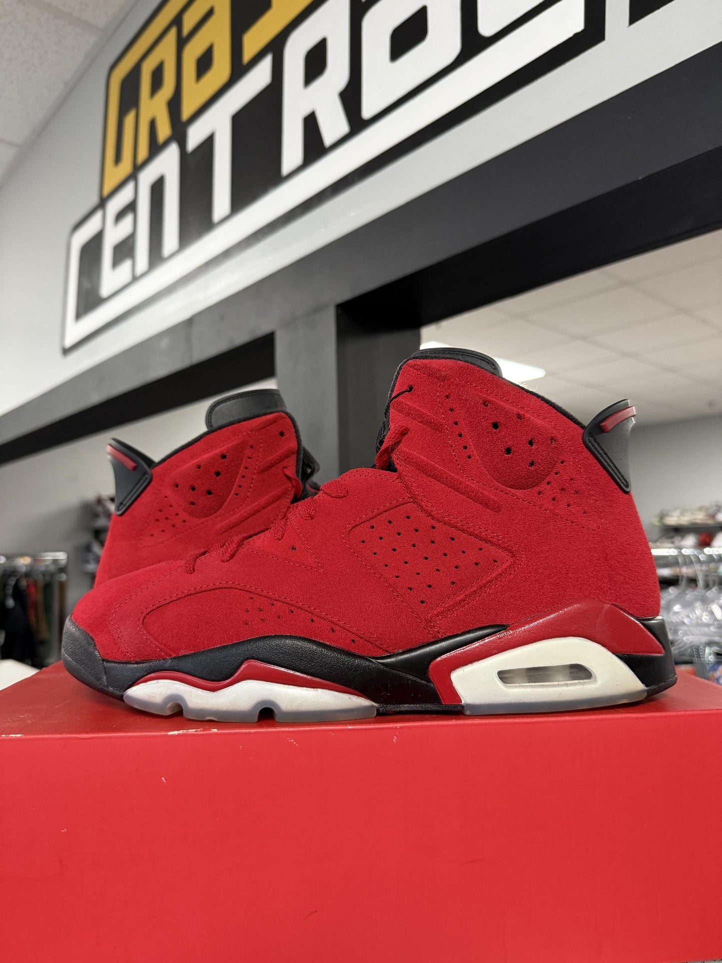 Jordan 6 "Toro" Used Size 11