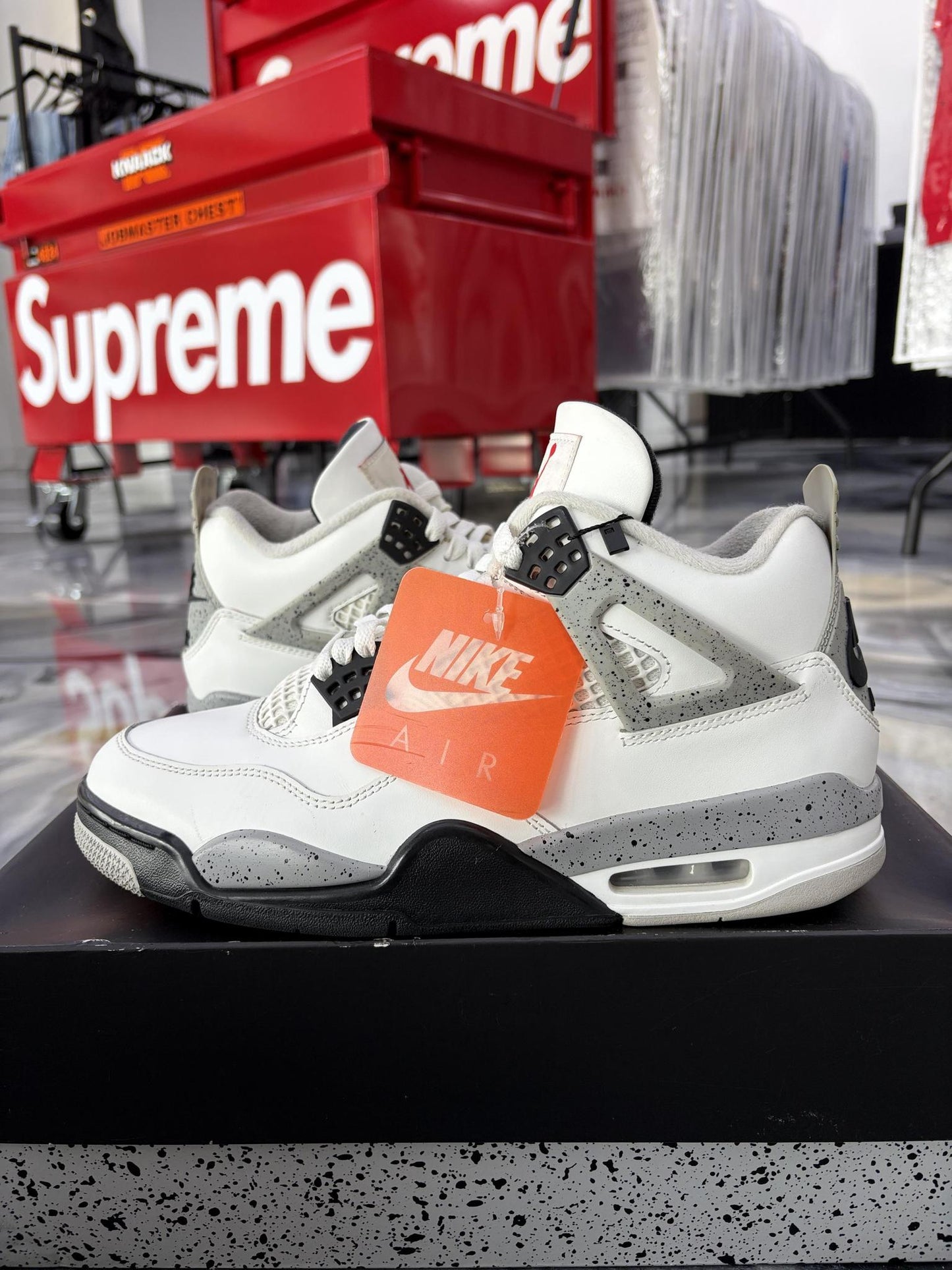 Jordan 4 "White Cement" Used Size 9.5