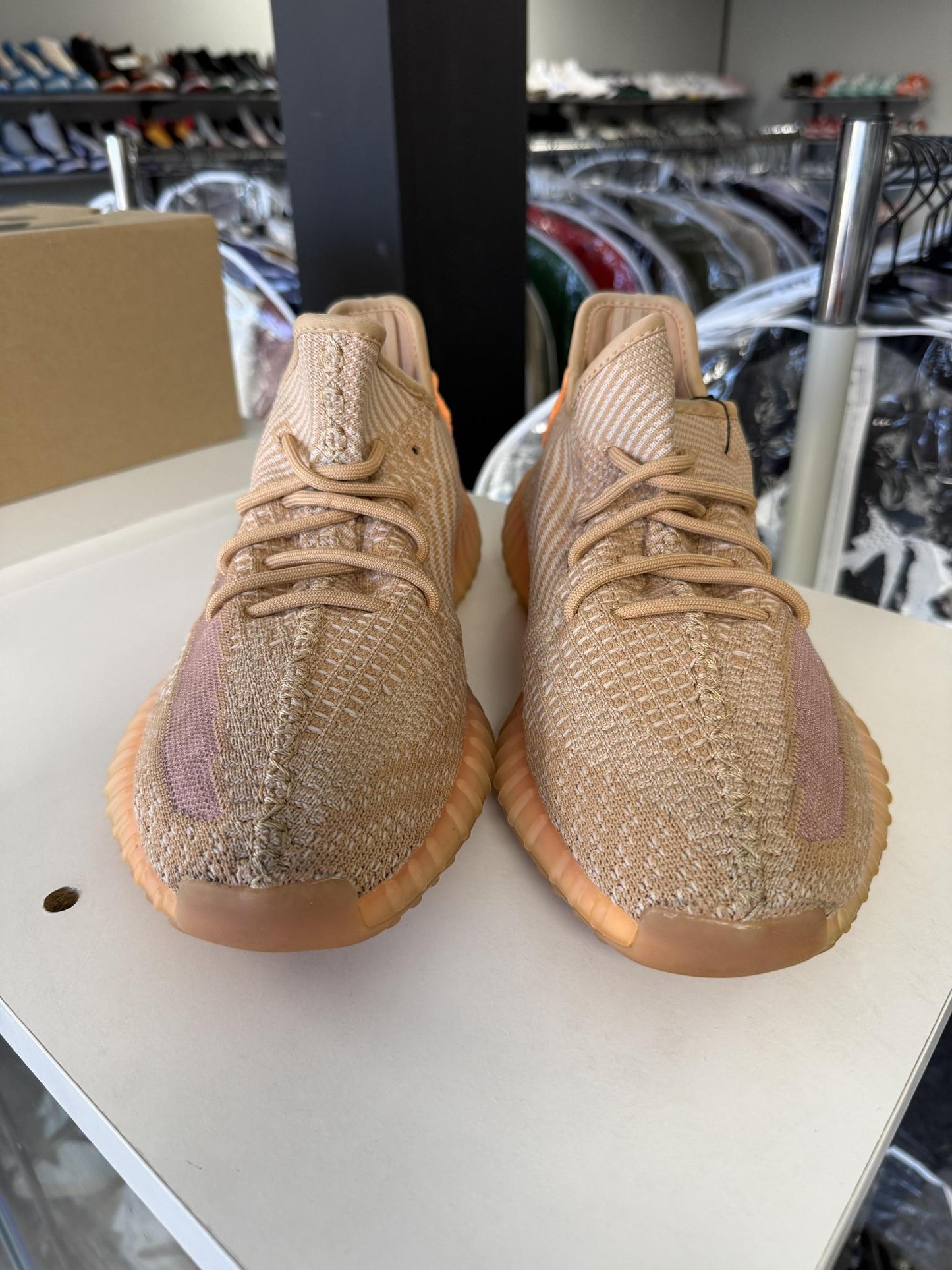 Yeey 350 V2 "Clay" Used Size 10.5