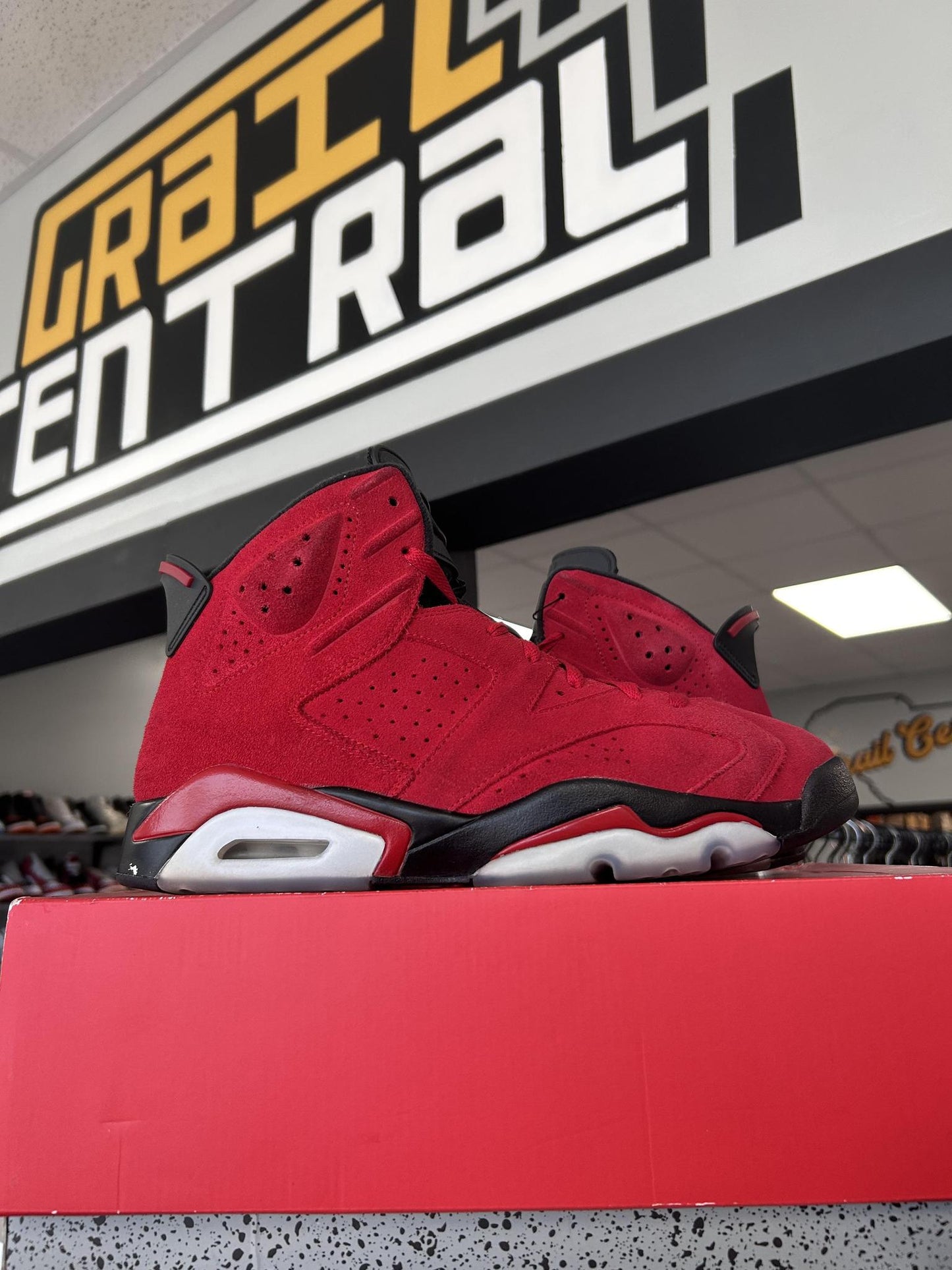 Jordan 6 "Toro" Used Size 12