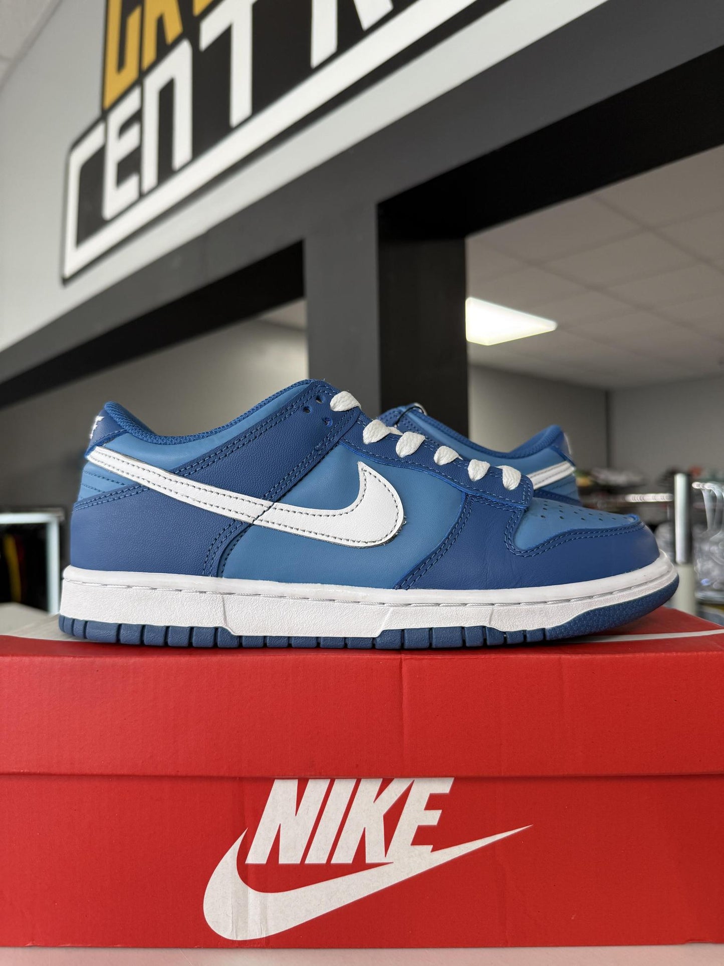 Nike Dunk Low "Marina Blue" Used Size 6.5Y/8W