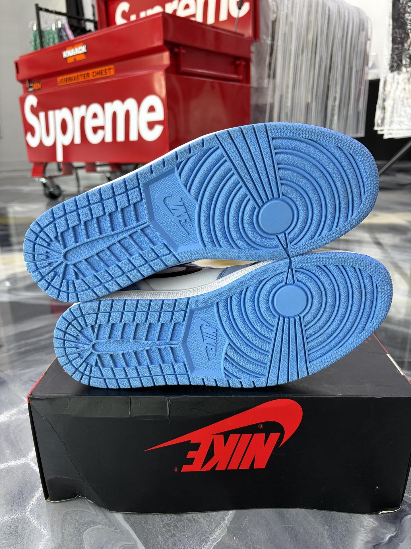 Jordan 1 "University Blue" Used Size 10.5