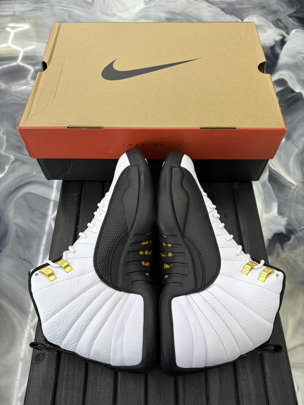 Jordan 12 "Taxi" Used Size 9