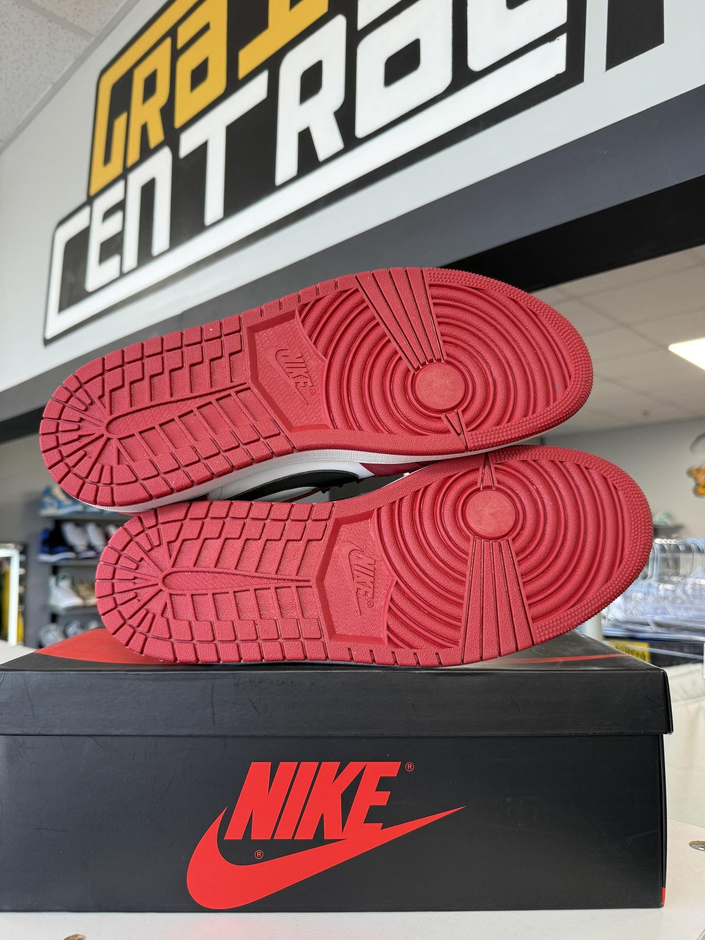 Jordan 1 Low "Chicago" Used Size 12