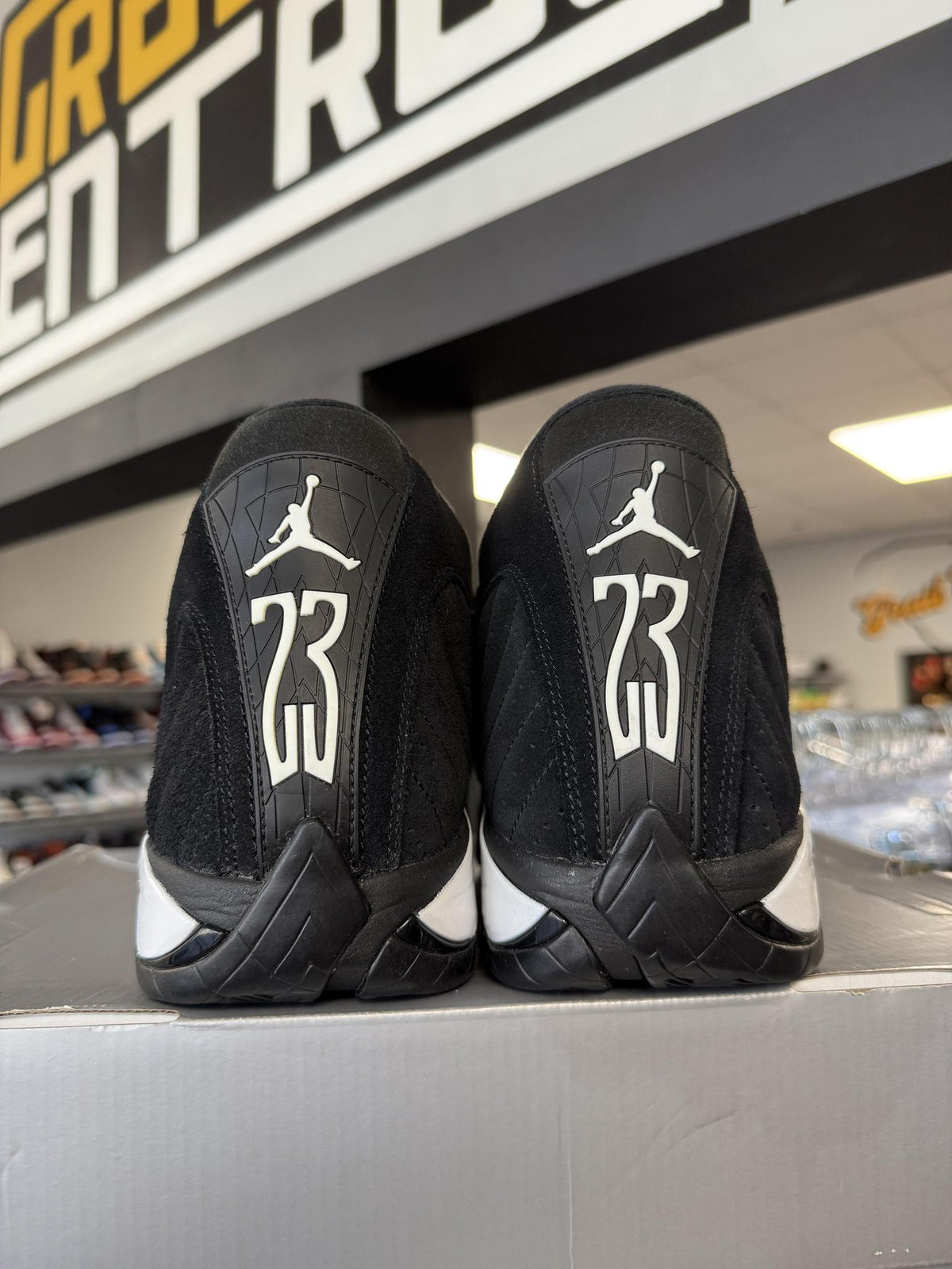 Jordan 14 "Black White" Used Size 13
