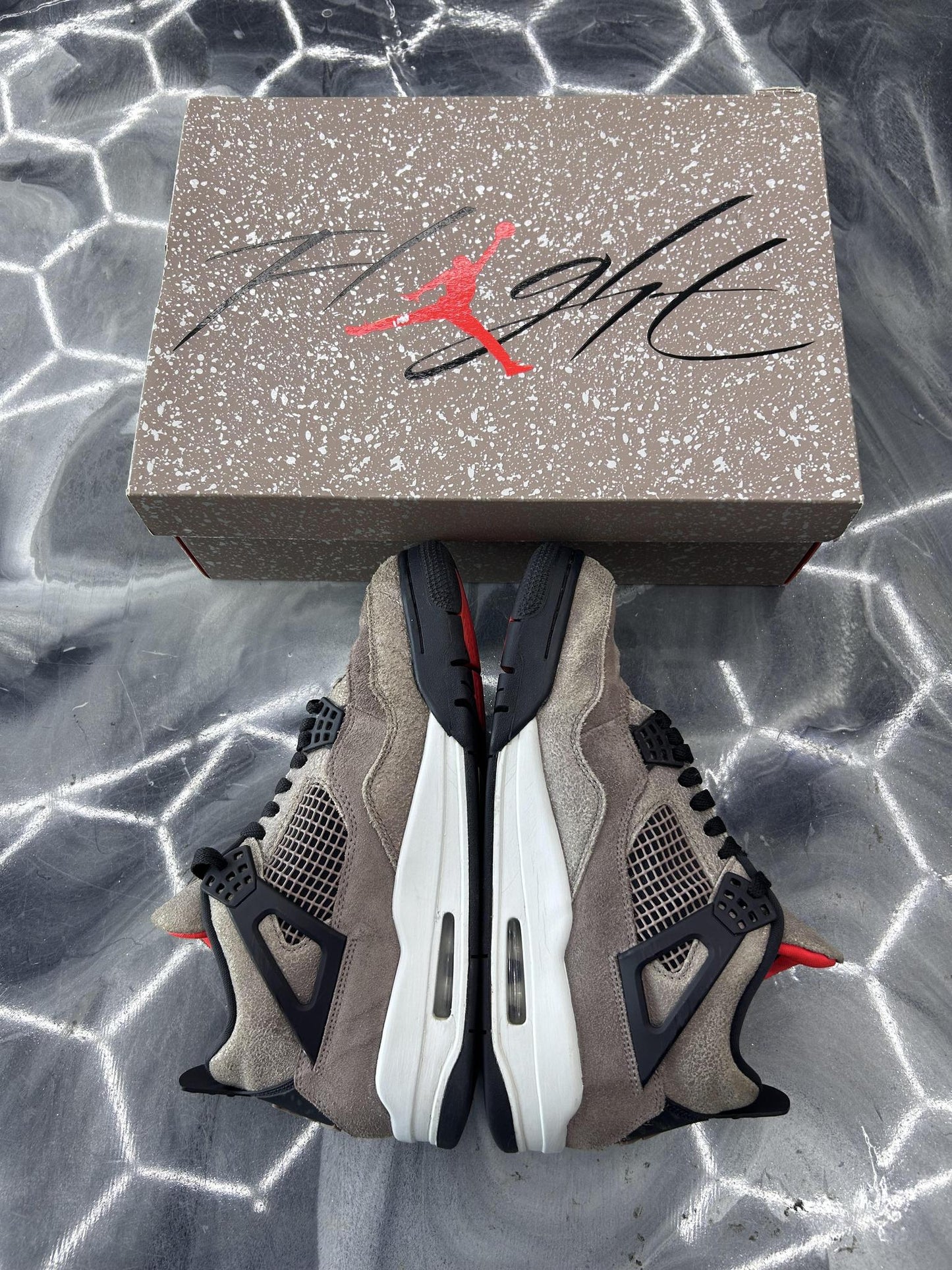 Jordan 4 "Taupe Haze" Used Size 9.5