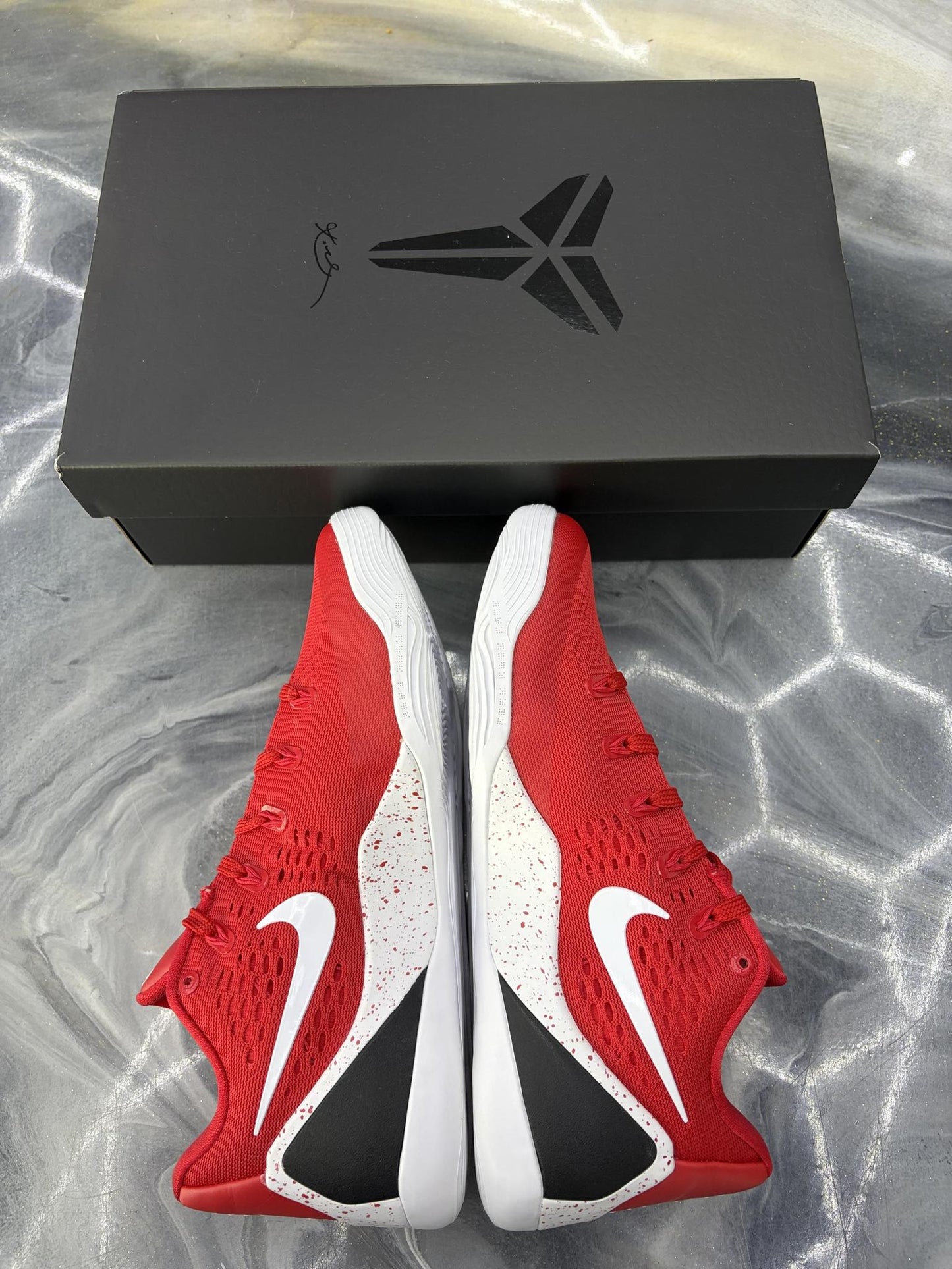 Nike Kobe 9 "University Red" Used Size 8