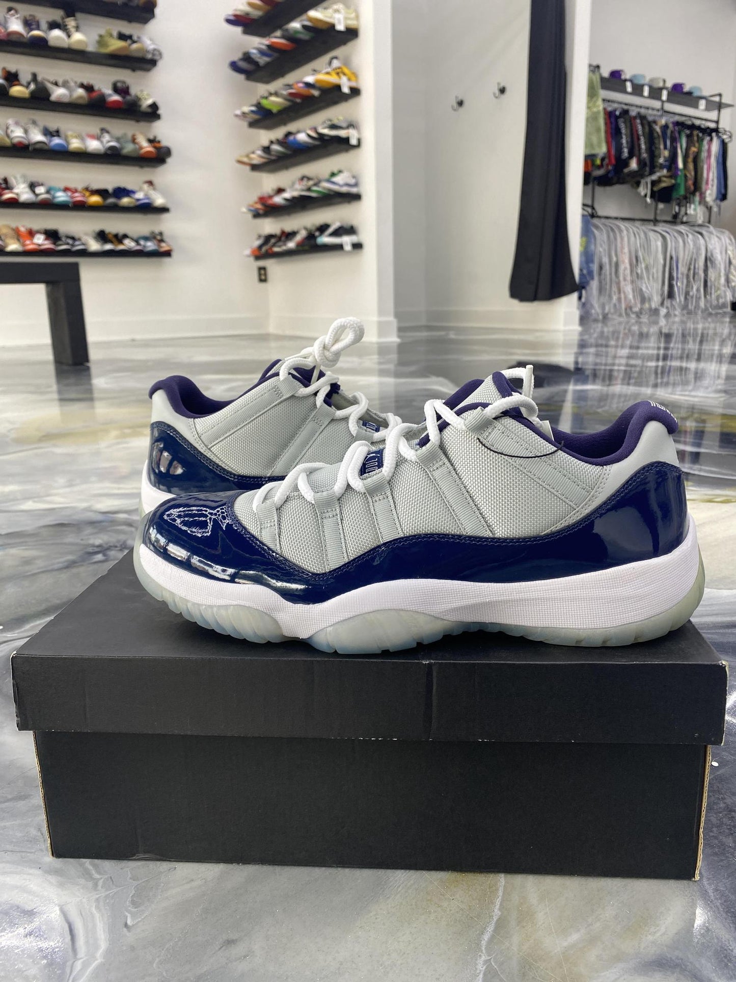 Jordan 11 Low "Georgetown" Used Size 12