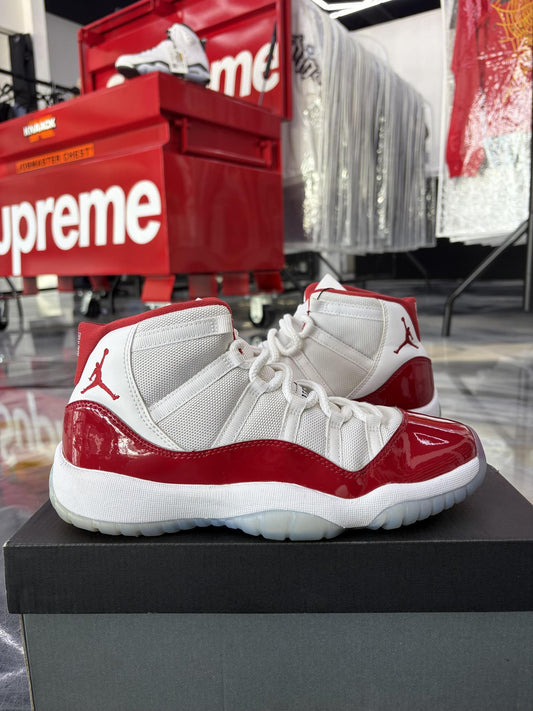 Jordan 11 "Cherry" Used Size 7Y/8.5W