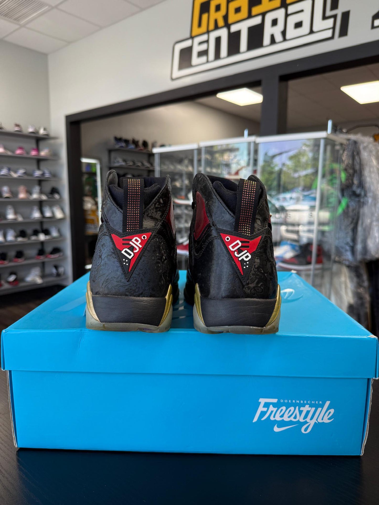 Jordan 7 x Doernbecher "Damien Phillips" Used Size 12