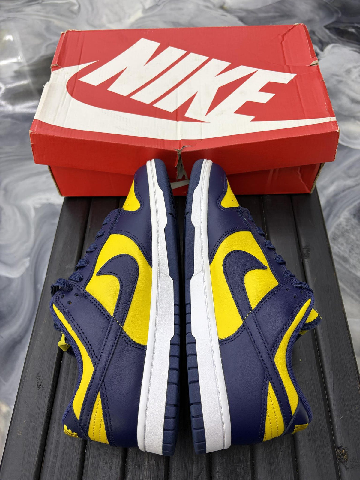 Nike Dunk Low "Michigan" Used Size 8.5