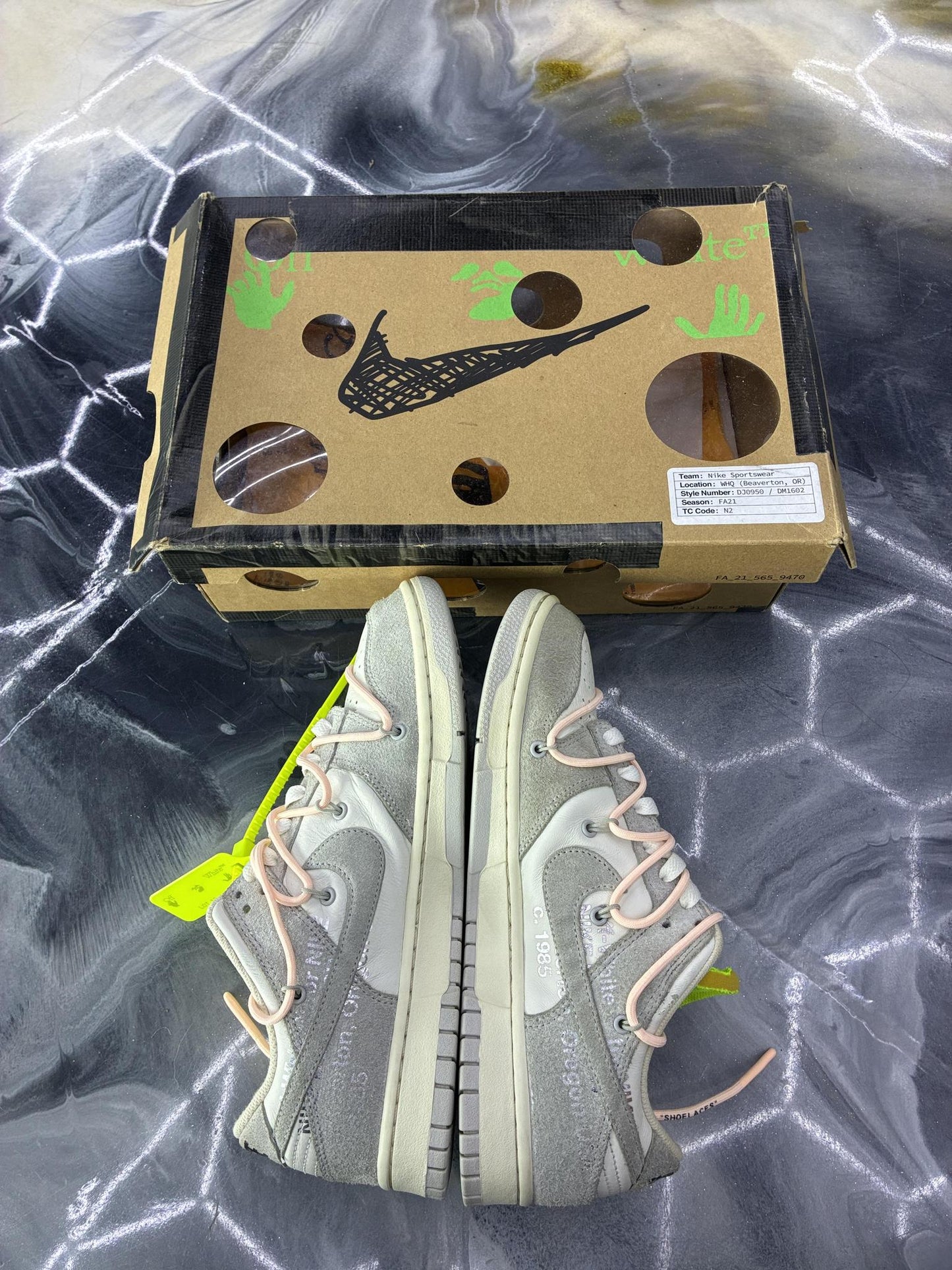 Nike Dunk Low X "Off White Lot 12" Used Size 9
