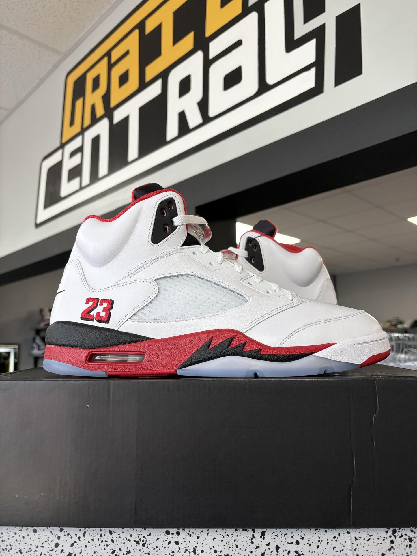 Jordan 5 "Fire Red" Used Size 13