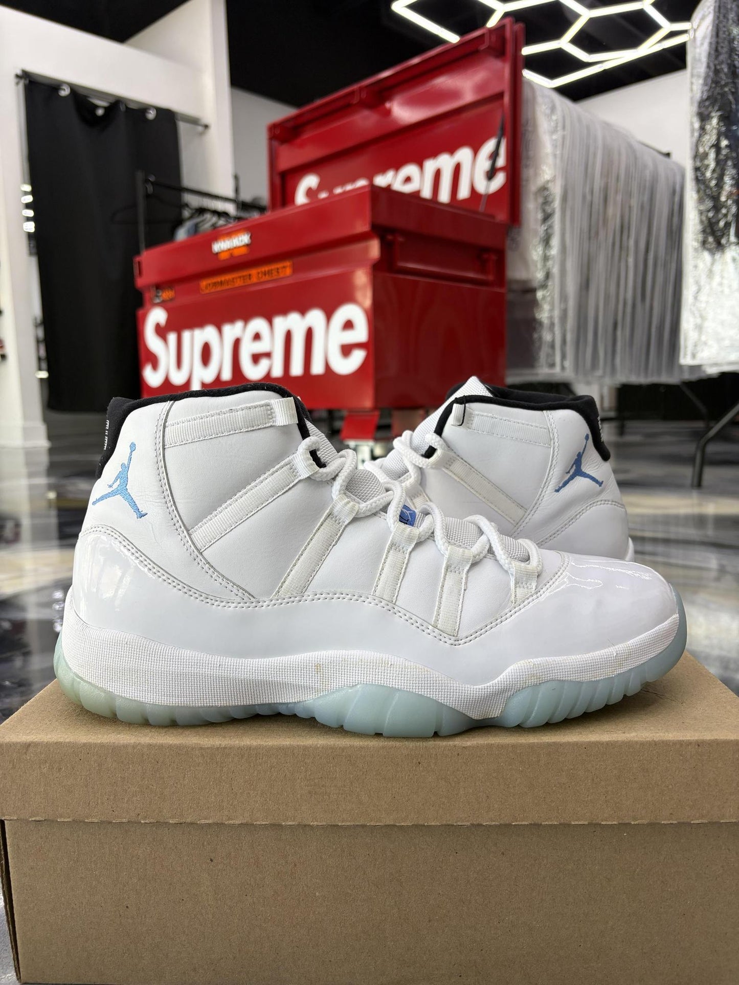 Jordan 11 "Legend Blue" Used Size 12