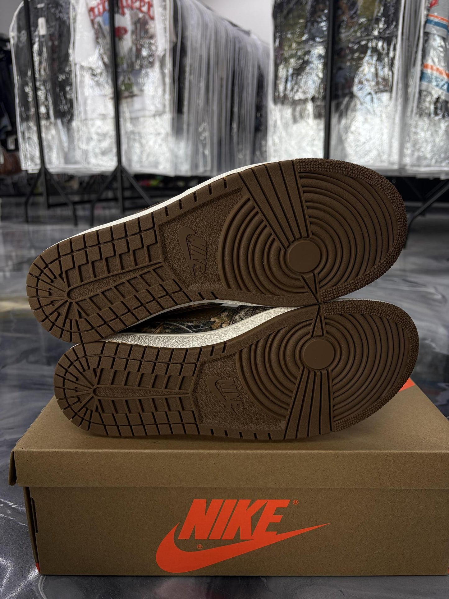 Jordan 1 Air Ship "Realtree" Used Size 10