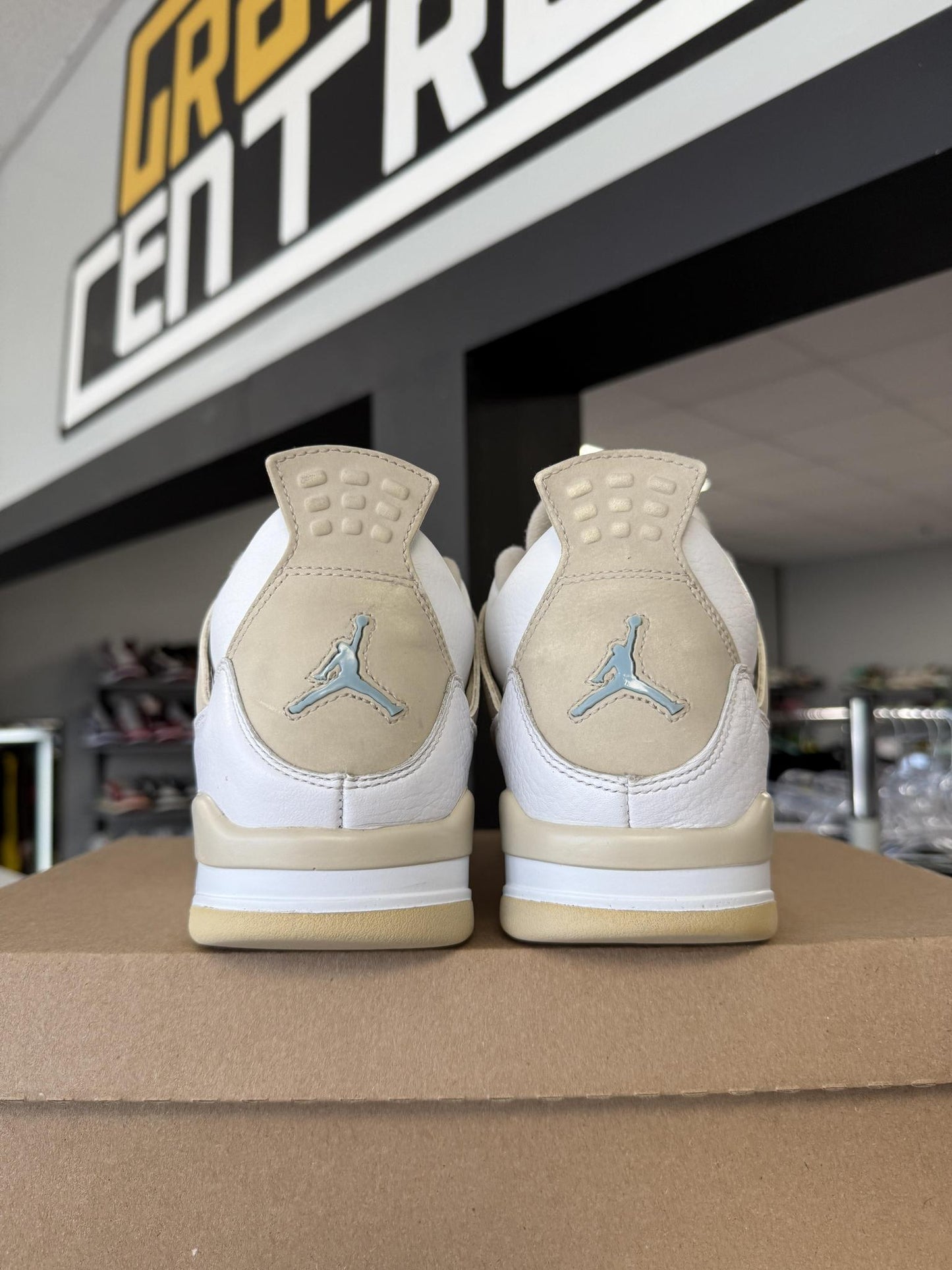 Jordan 4 "Sand" Used Size 7.5
