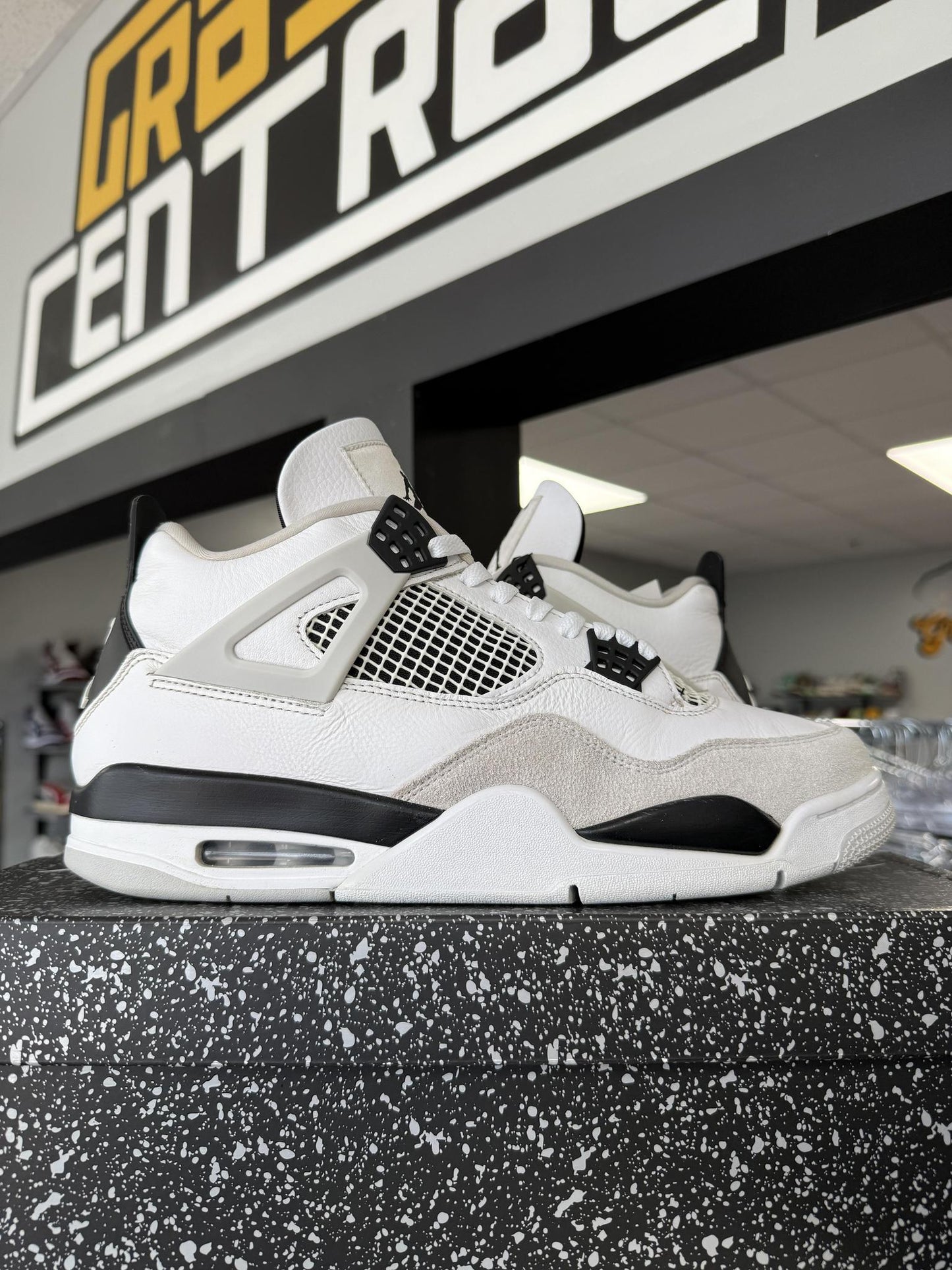 Jordan 4 "Military Black" Used Size 12