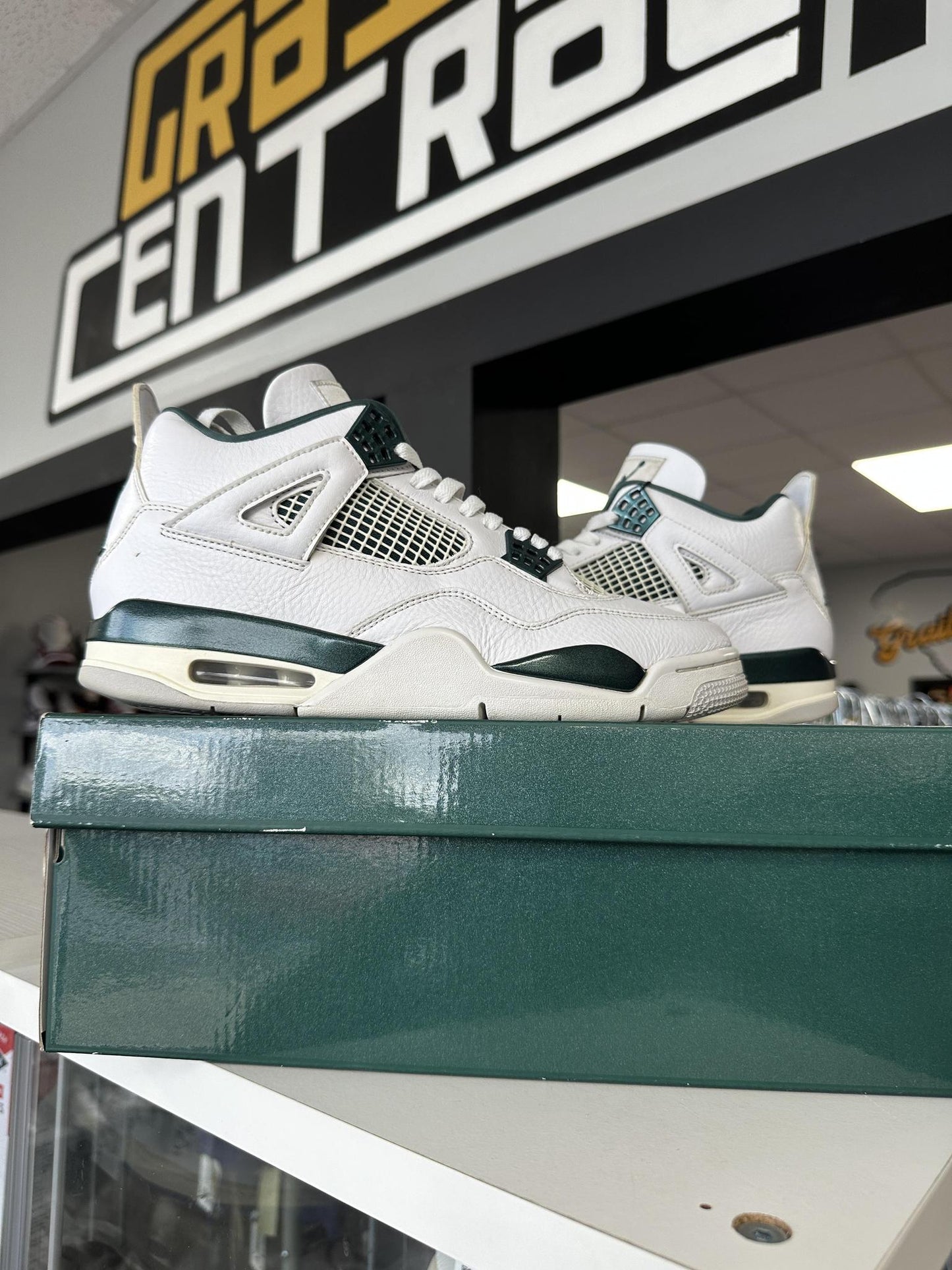 Jordan 4 "Oxidized Green" Size 10