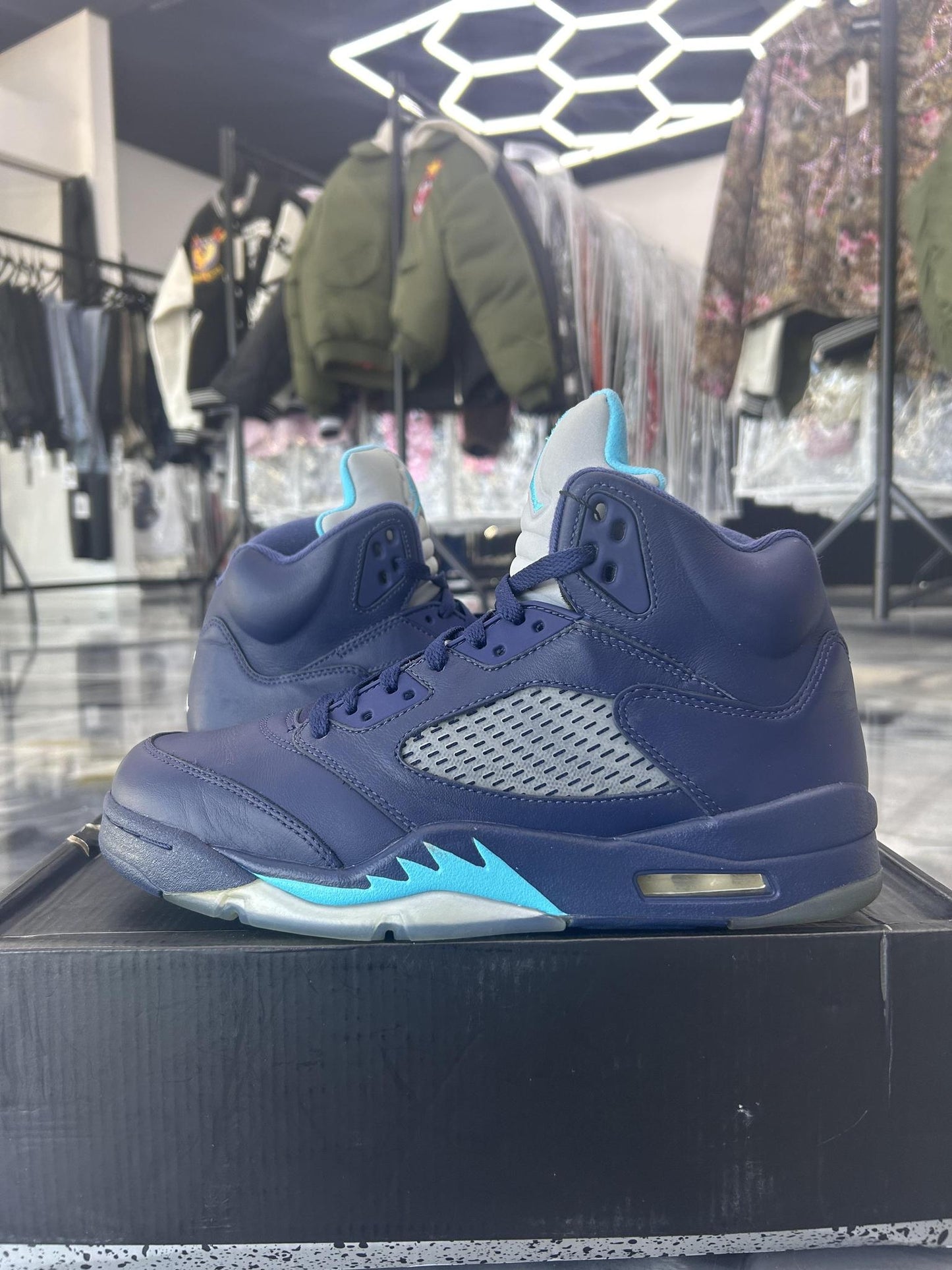 Jordan 5 "Pre Grape" Used Size 9