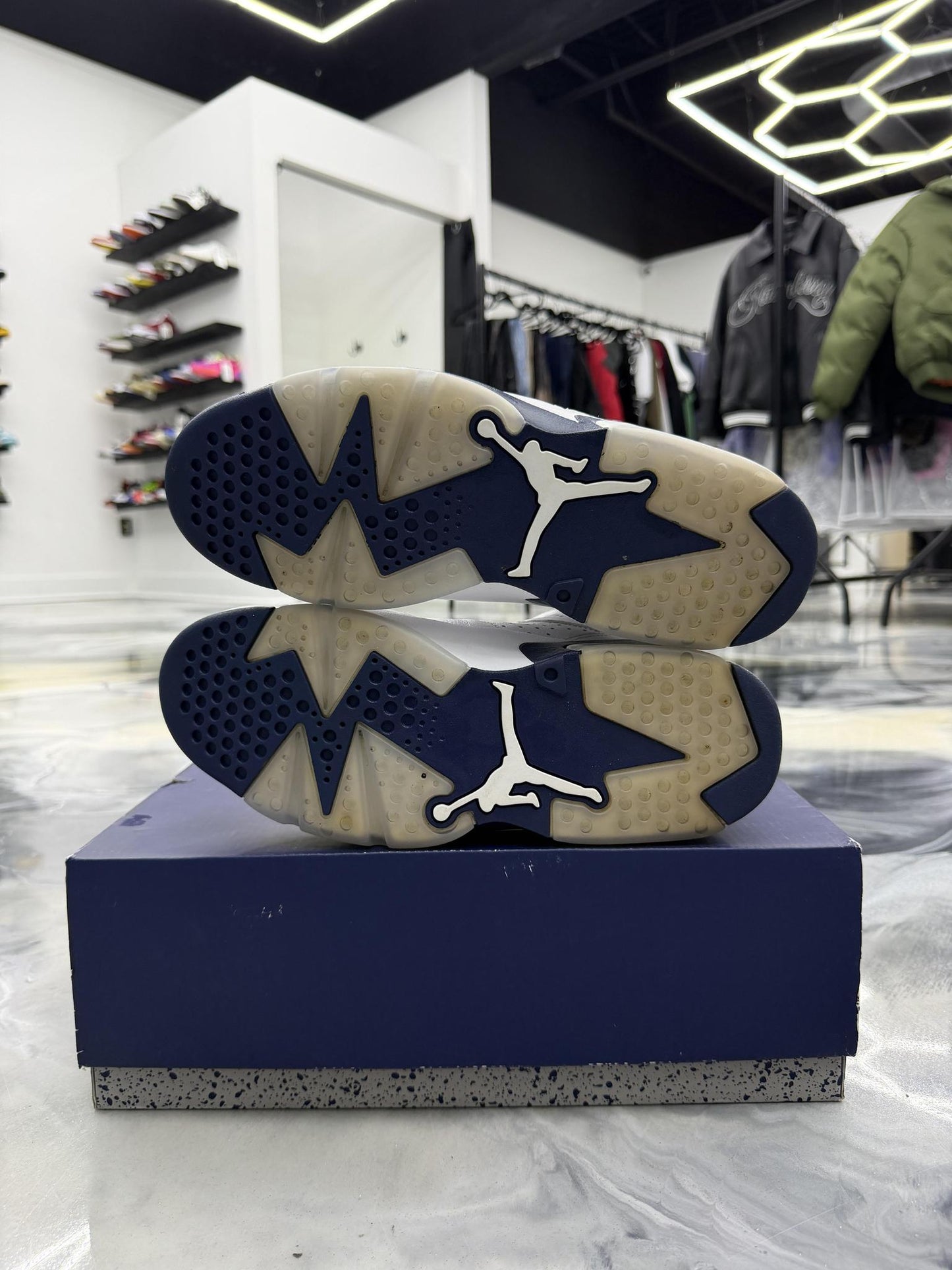 Jordan 6 "Midnight Navy" Used Size 9
