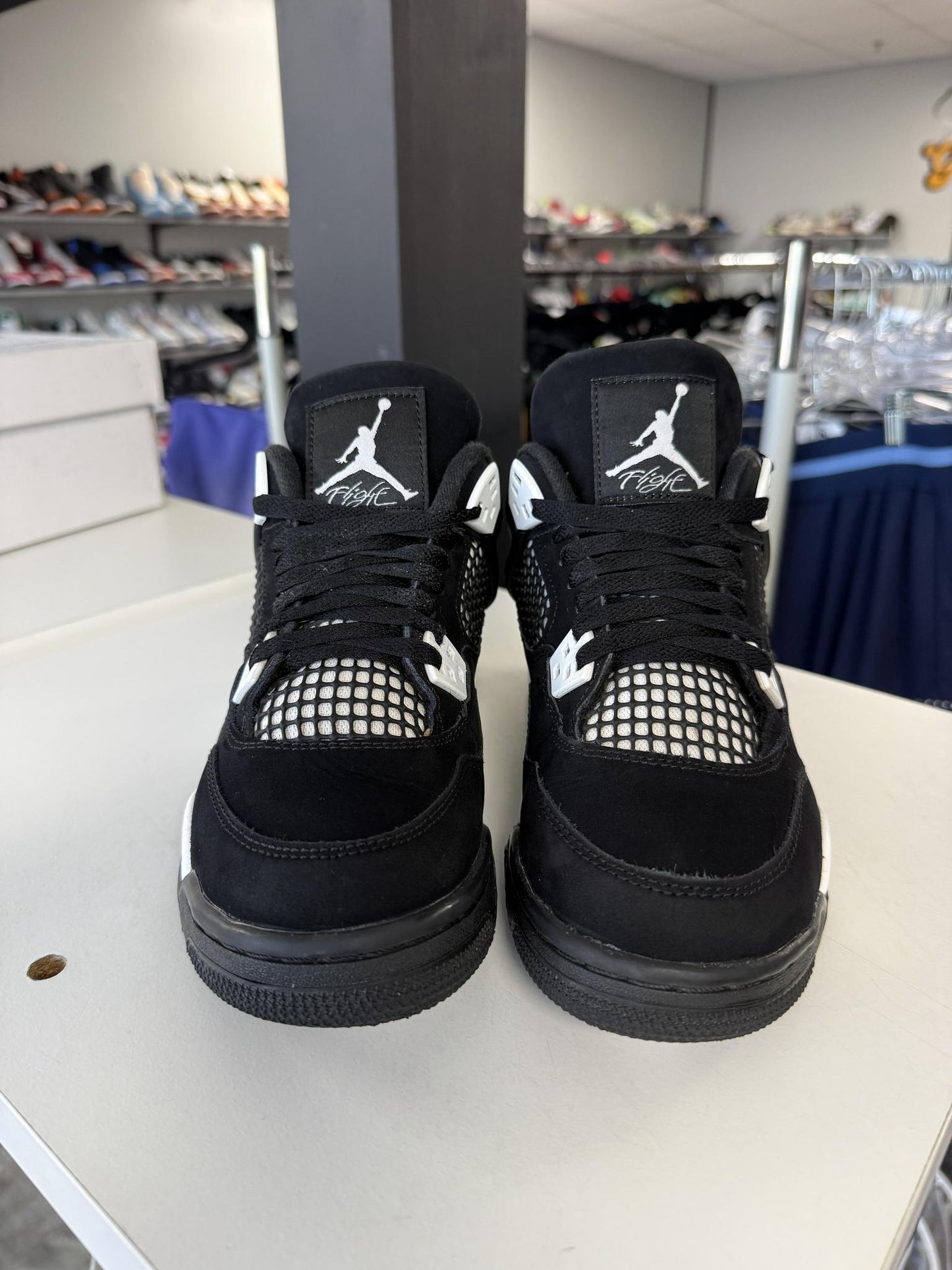 Jordan 4 "White Thunder" Used Size 5.5Y/7W