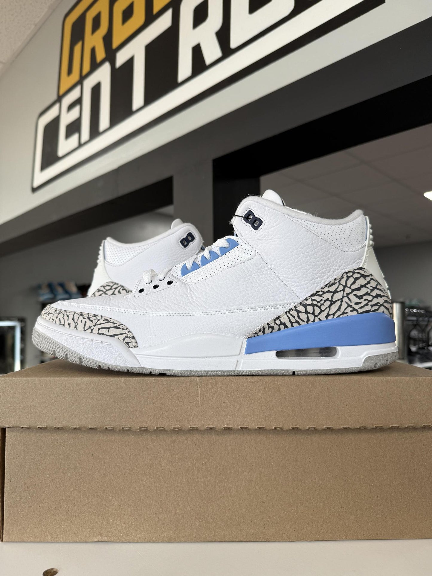 Jordan 3 "UNC" Used Size 14