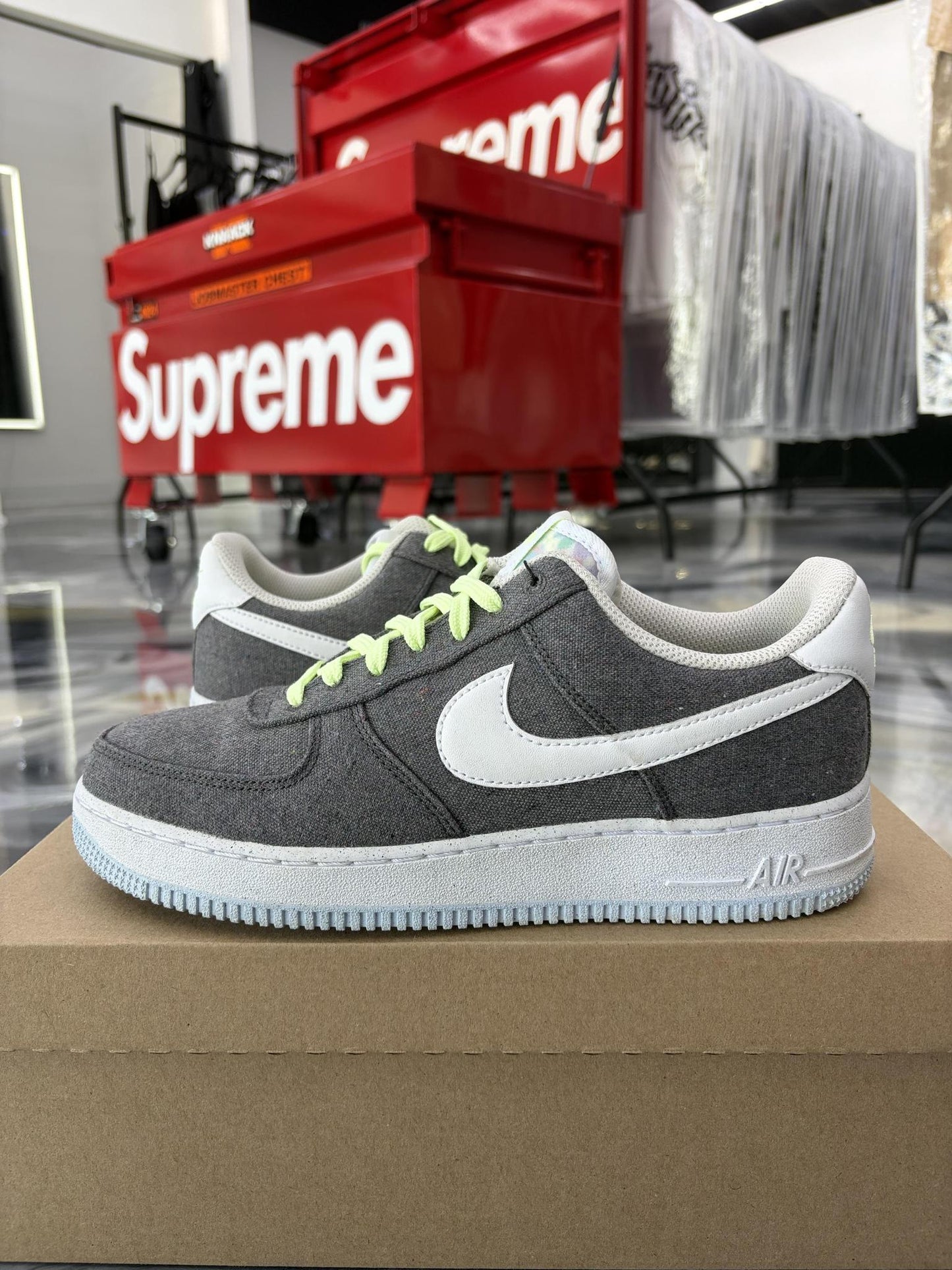Nike Air Force 1 "Recycled Canvas" Used Size 8.5
