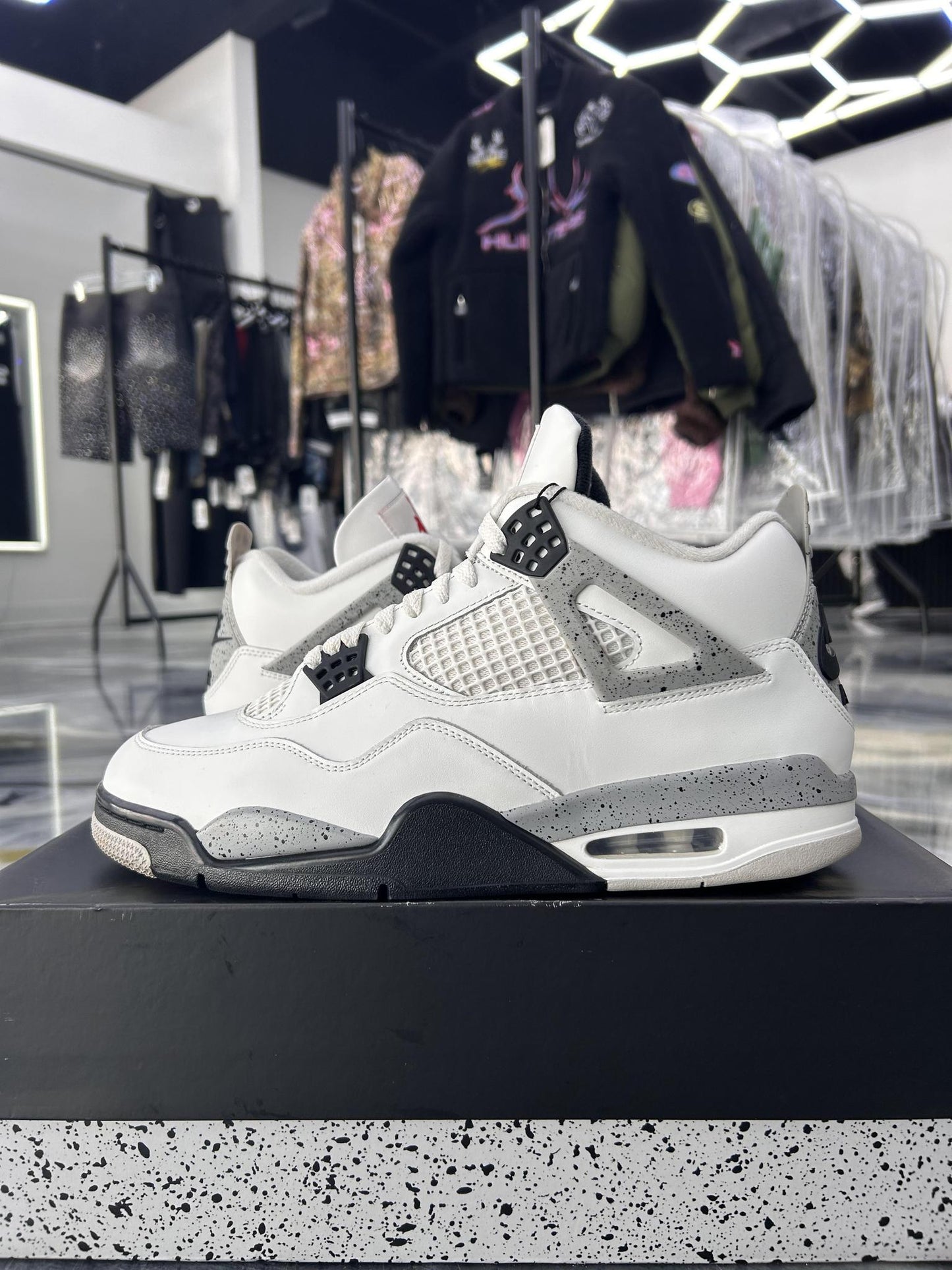 Jordan 4 "White Cement" Used Size 11.5