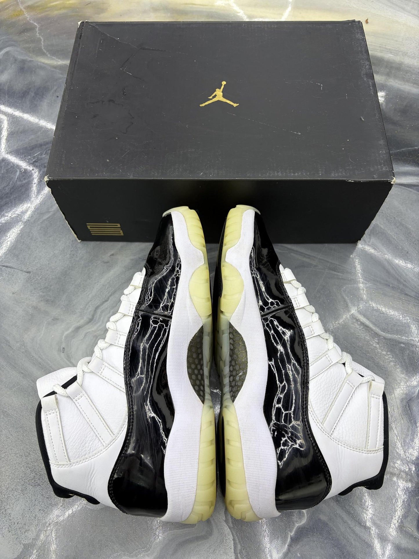 Jordan 11 "Gratitude" Used Size 8.5