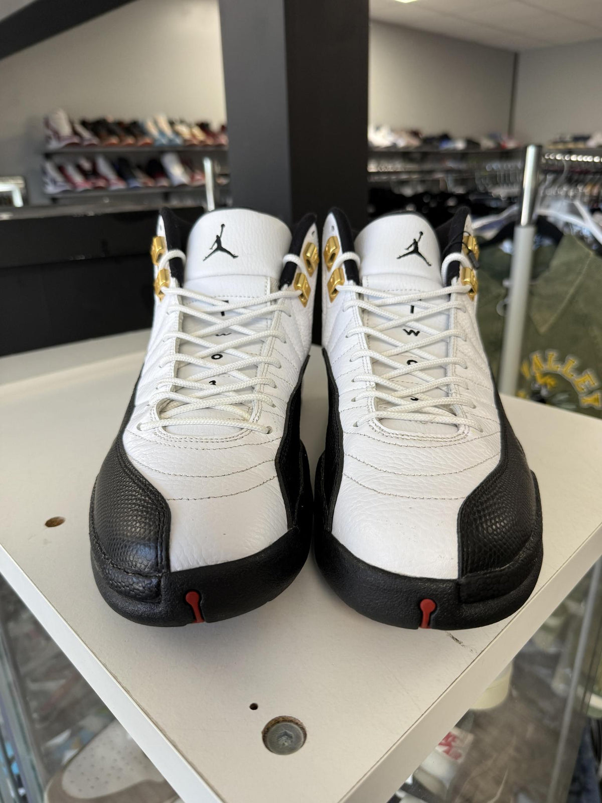 Jordan 12 "Taxi 2013" Used Size 9.5