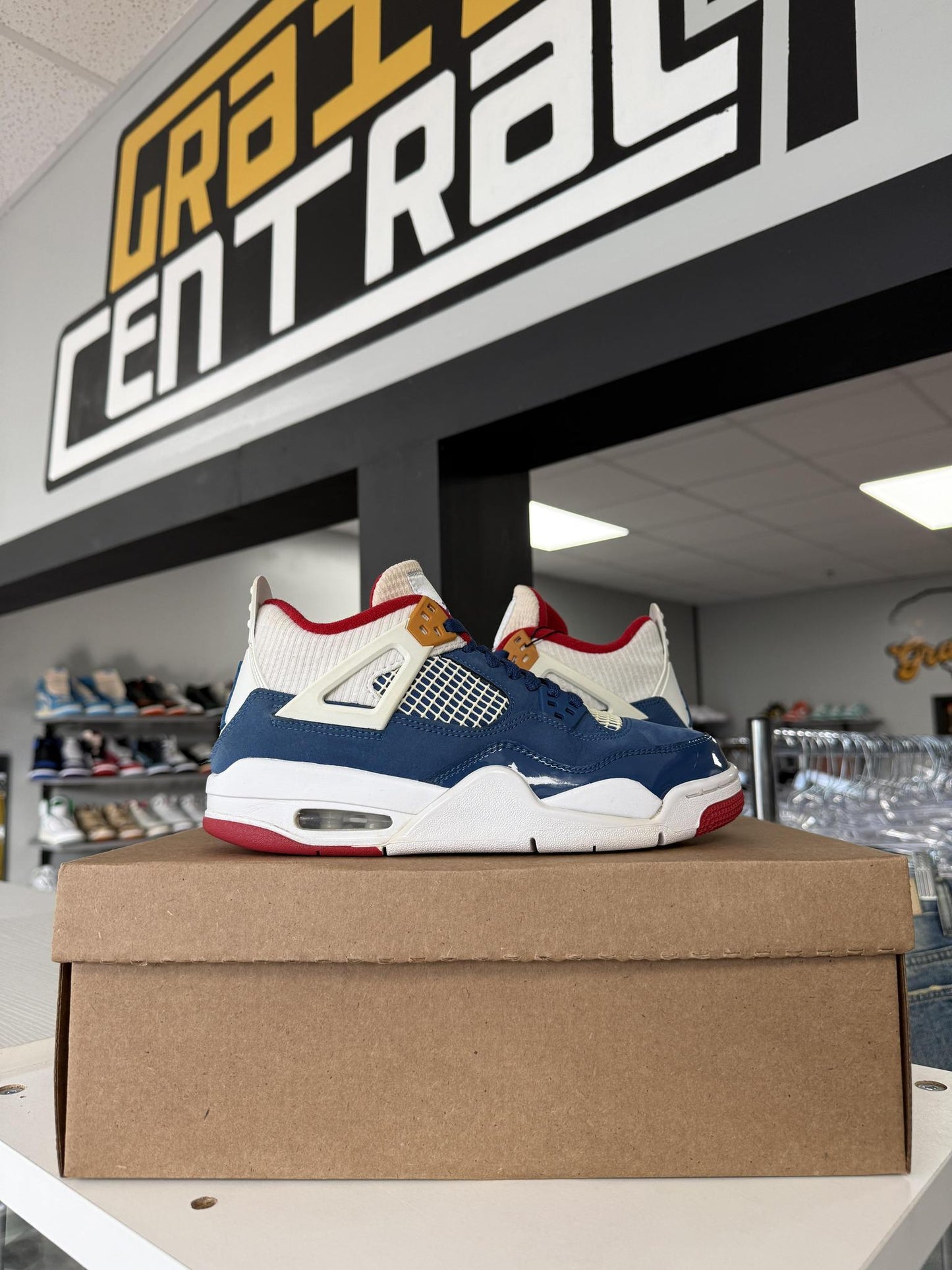 Jordan 4 "Messy Room" Used Size 6Y/7.5W