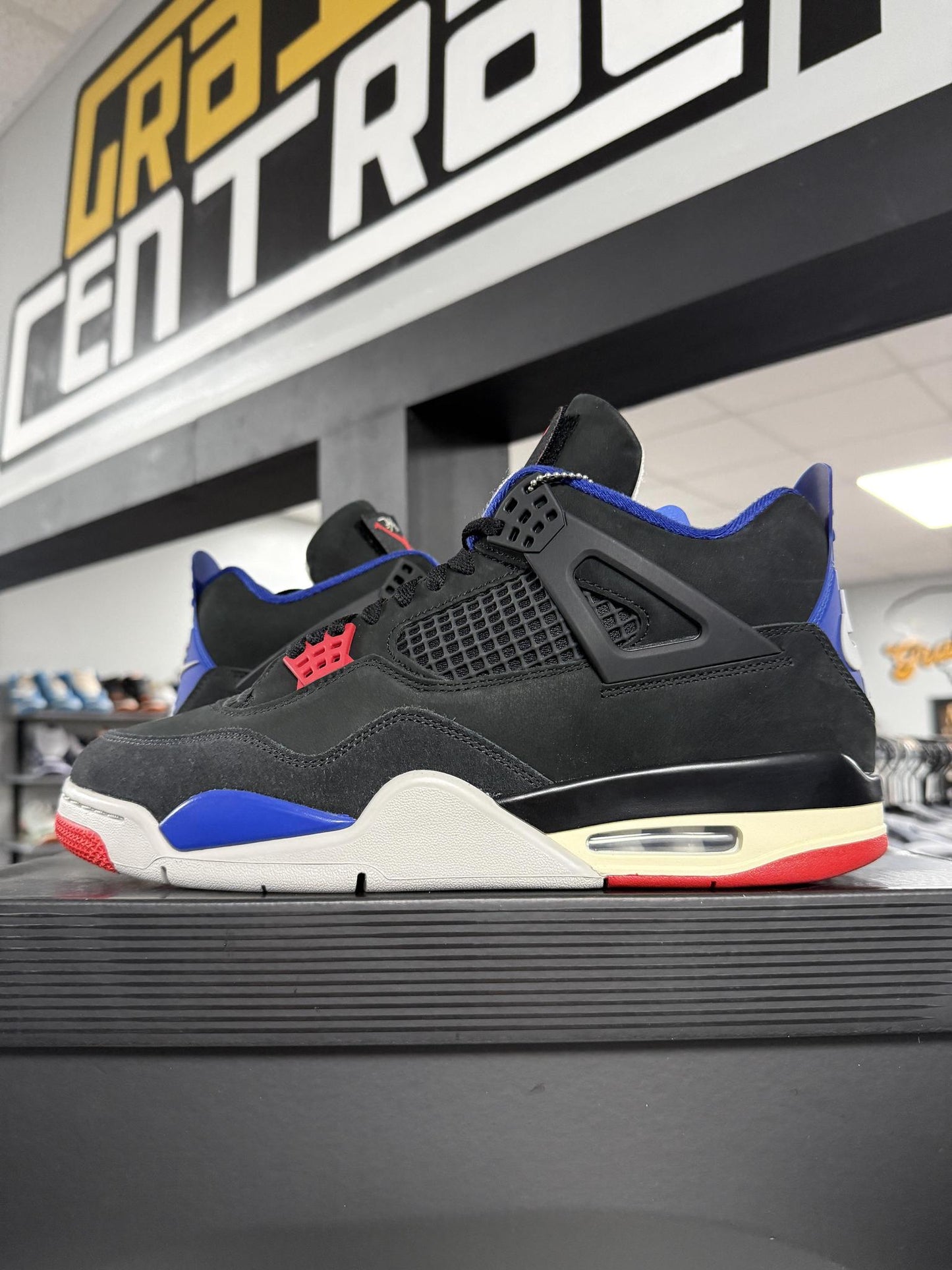 Jordan 4 "Rare Air" Used Size 11.5