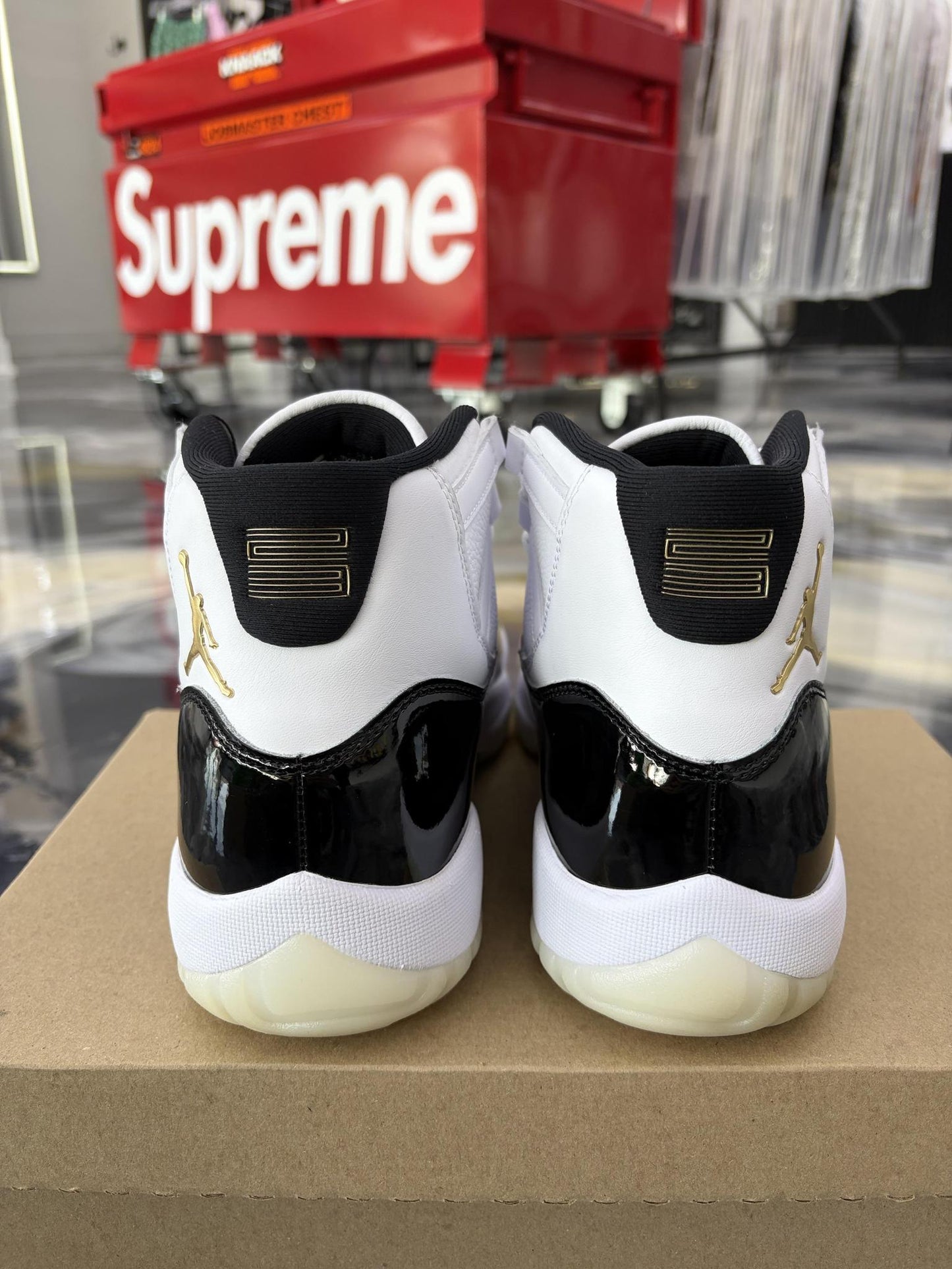 Jordan 11 "Gratitude" Used Size 9.5