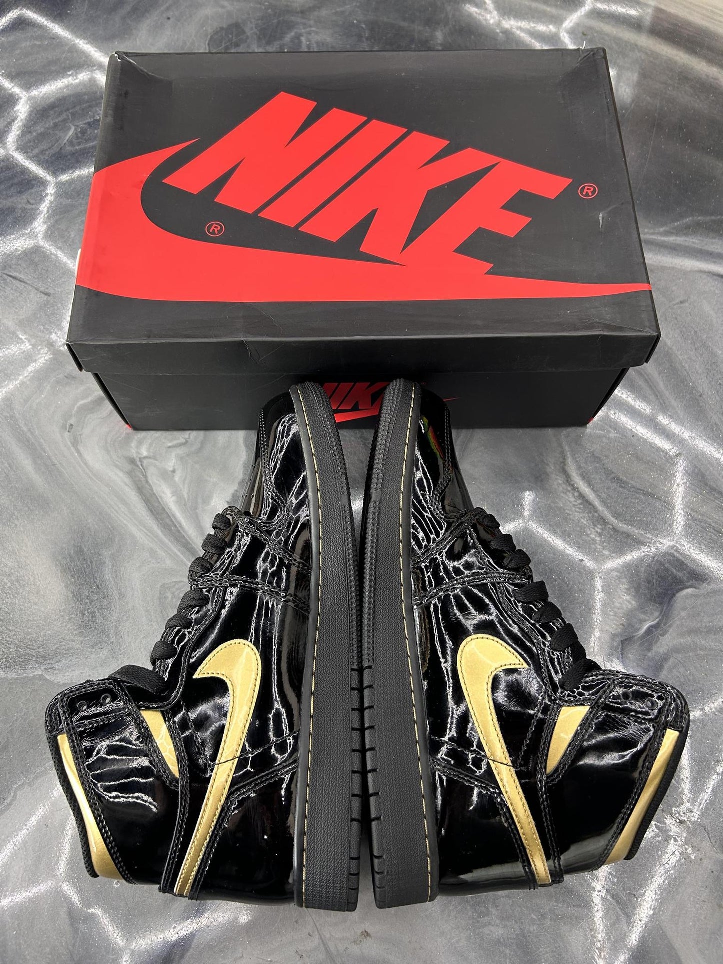 Jordan 1 "Metallic Gold" Used Size 6.5Y/8W