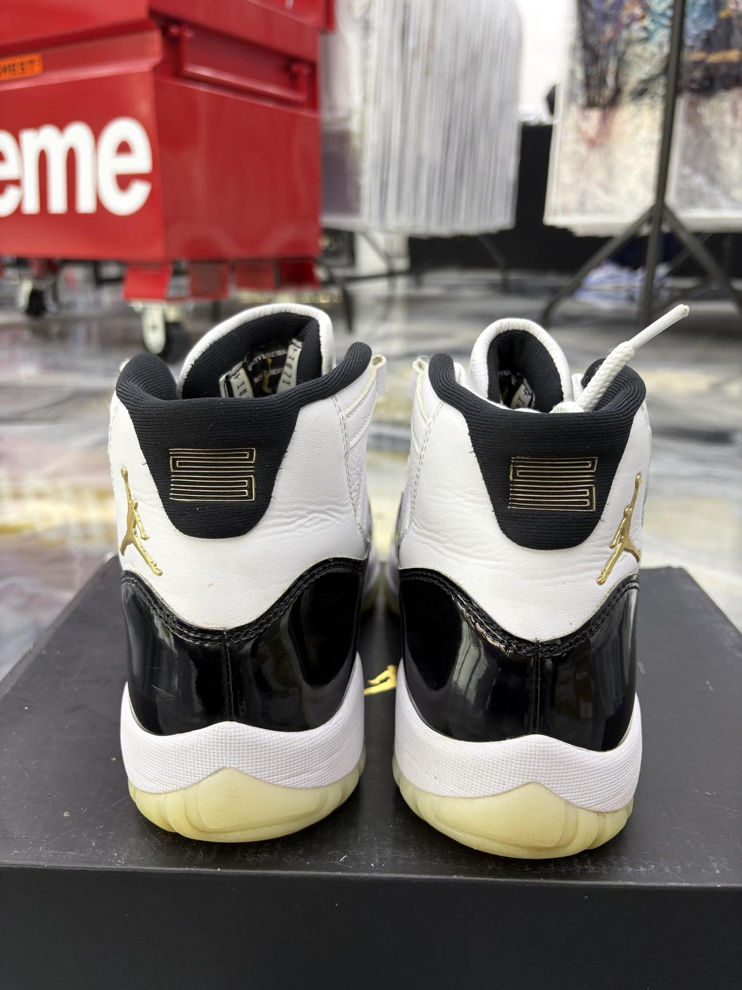 Jordan 11 "Gratitude" Used Size 8.5
