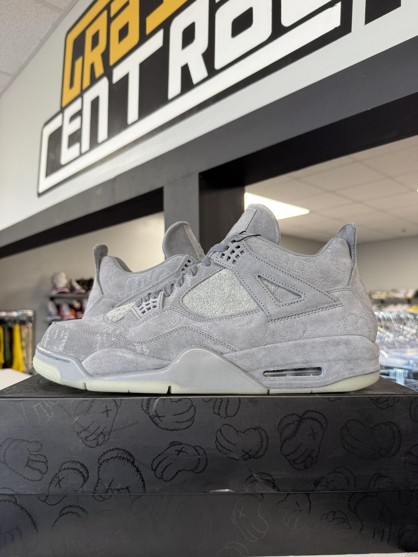 Jordan 4 x Kaws "Grey" Used Size 14