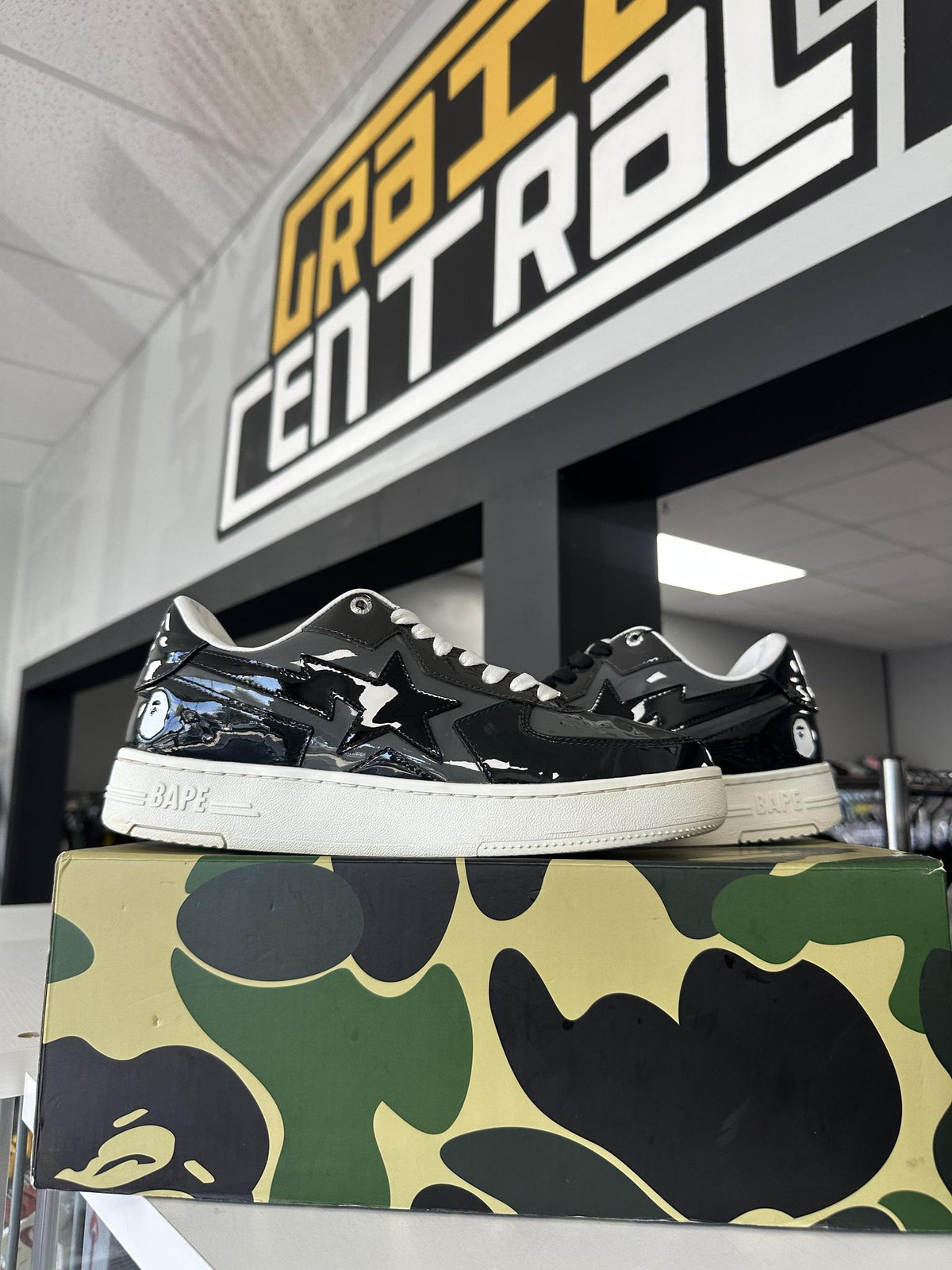 Bapesta Icon M2 Black Used
